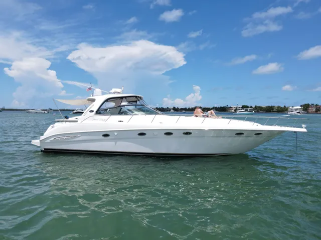 Rent a Sea Ray Boats motor yacht in Miami, FL near me