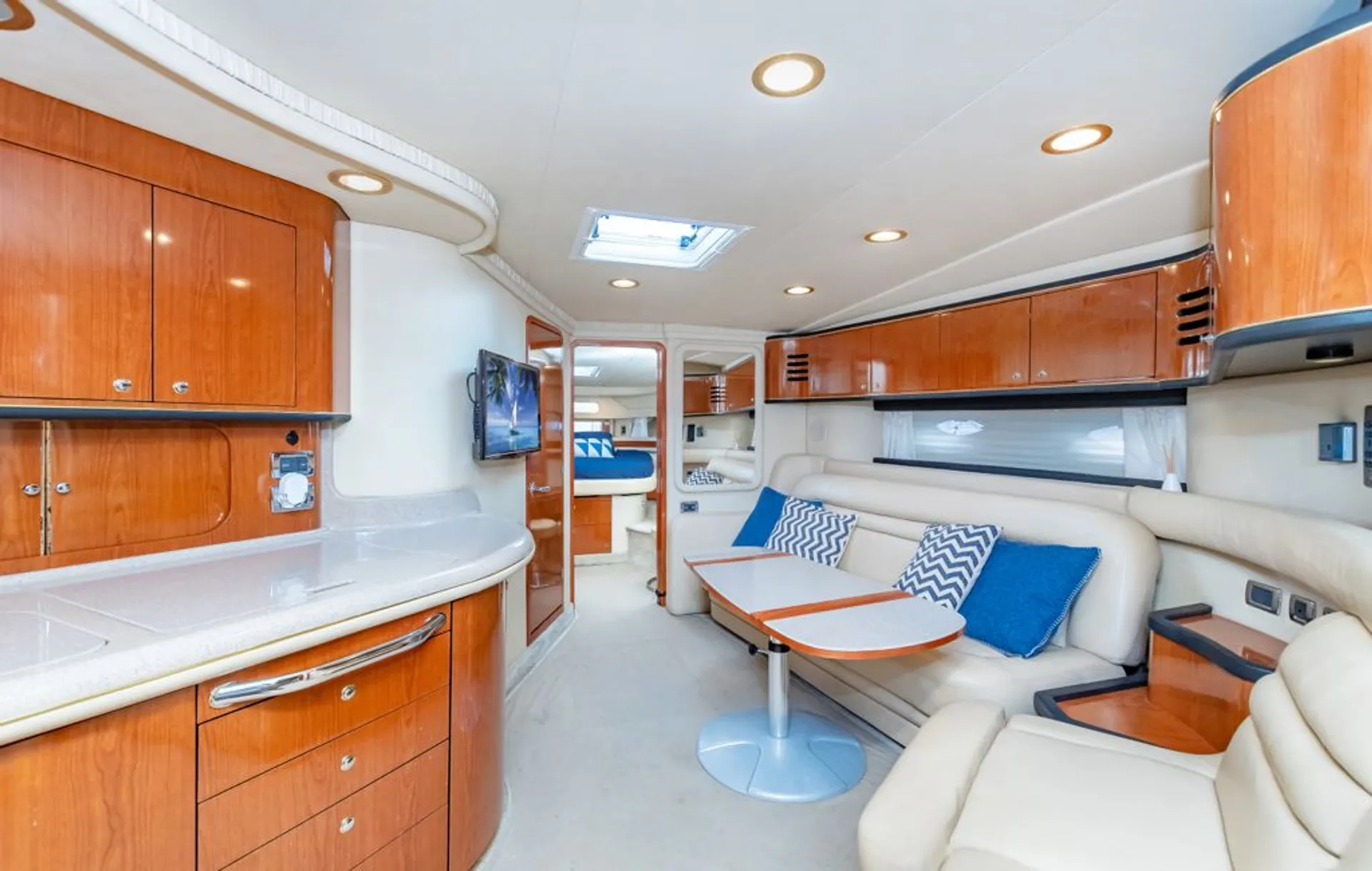 52' Sea Ray Motor Yacht for Celebrations – Miami, 13 Passengers