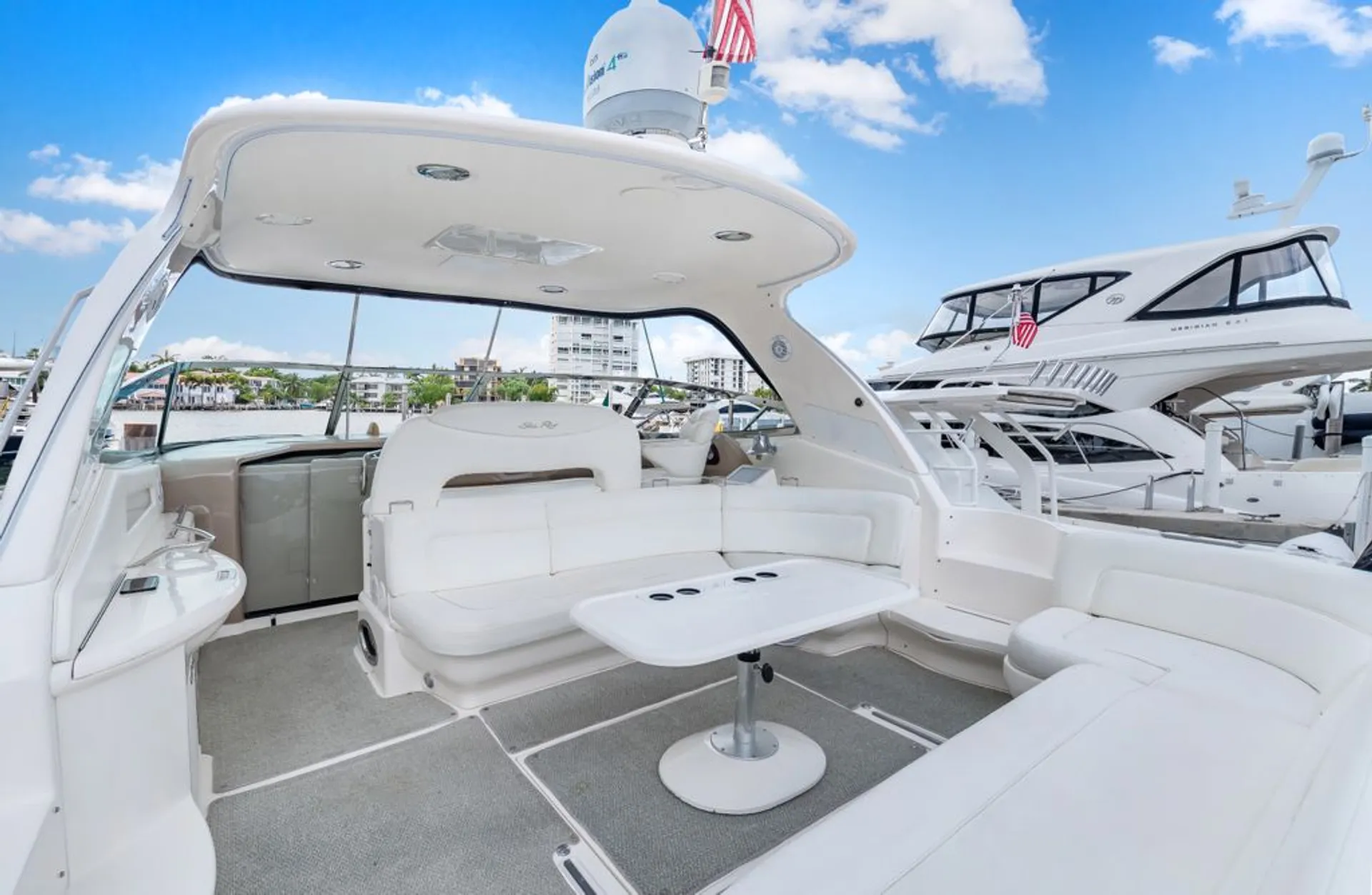 52' Sea Ray Motor Yacht for Celebrations – Miami, 13 Passengers
