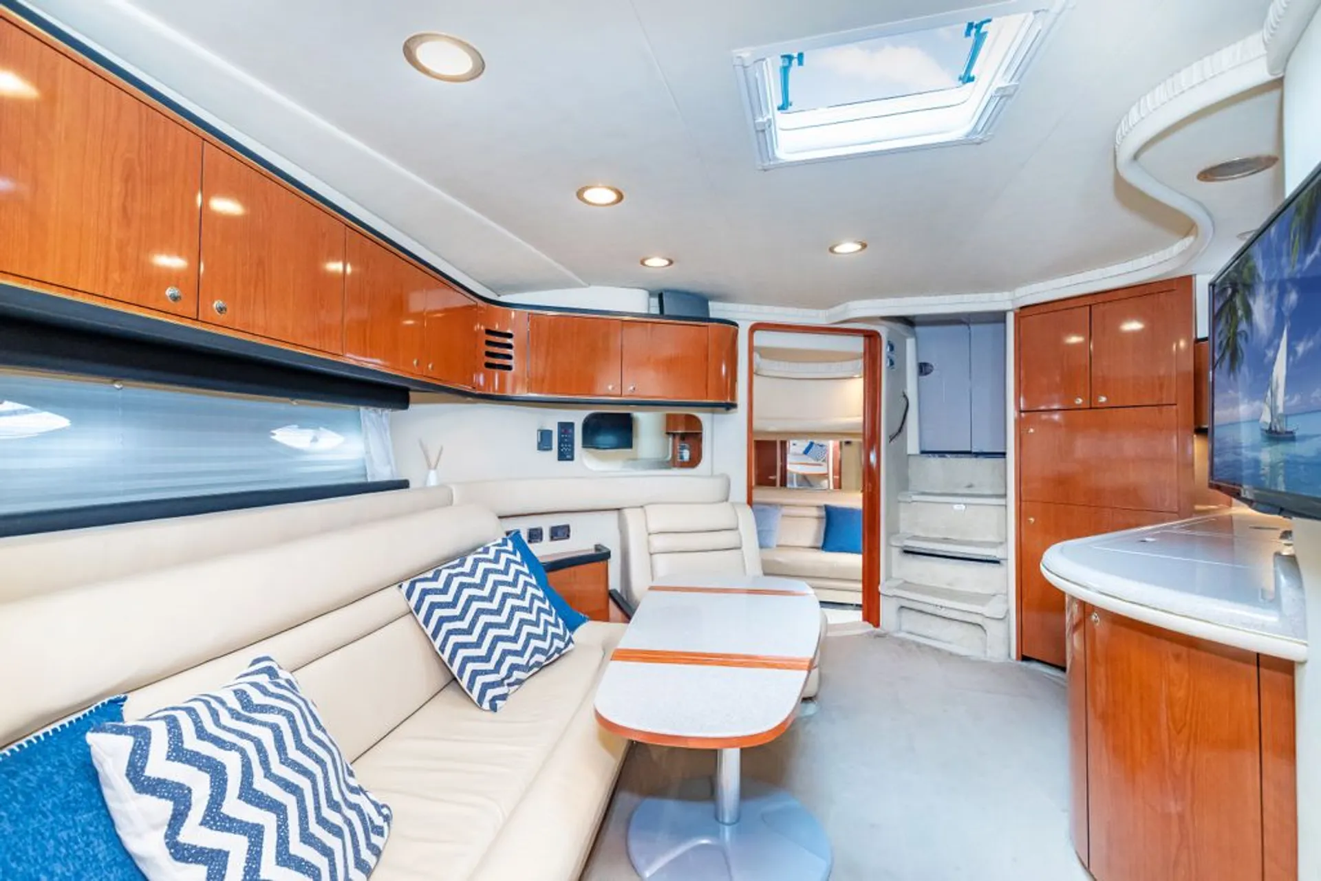 52' Sea Ray Motor Yacht for Celebrations – Miami, 13 Passengers