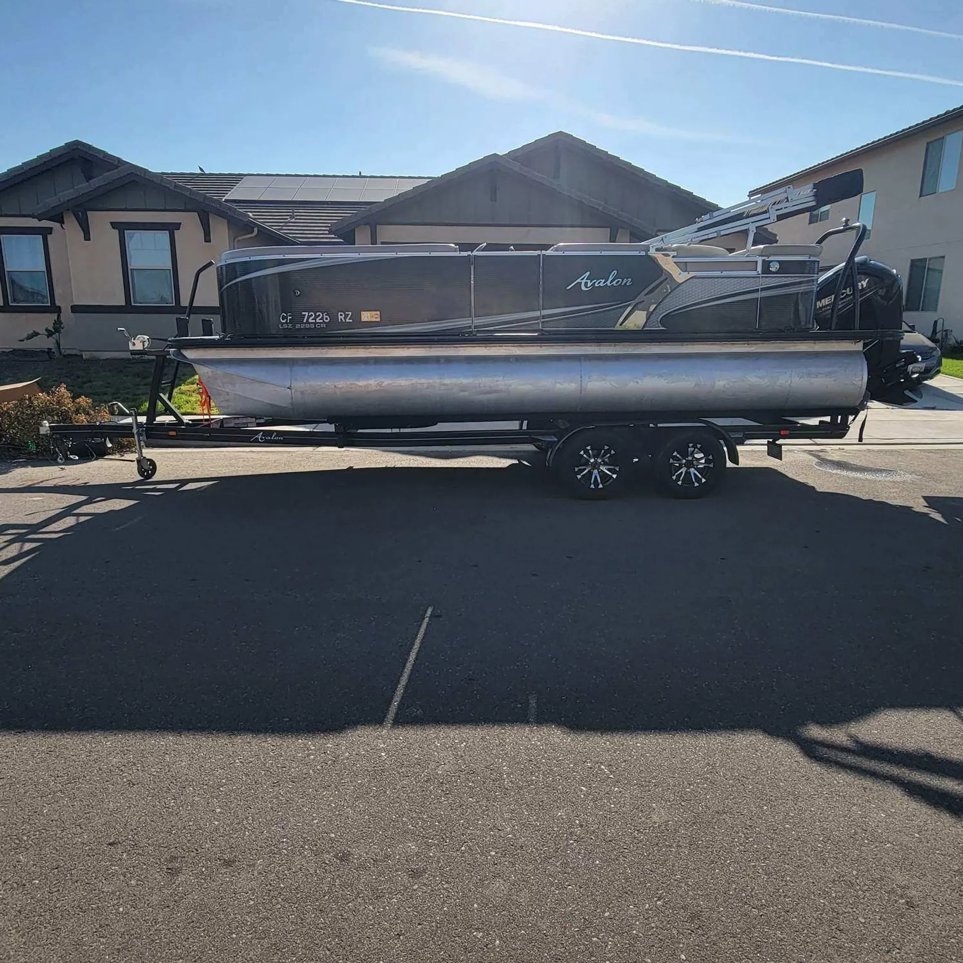 AVALON PONTOONS 22' LSZ QUAD LOUNGER in Fresno, CA