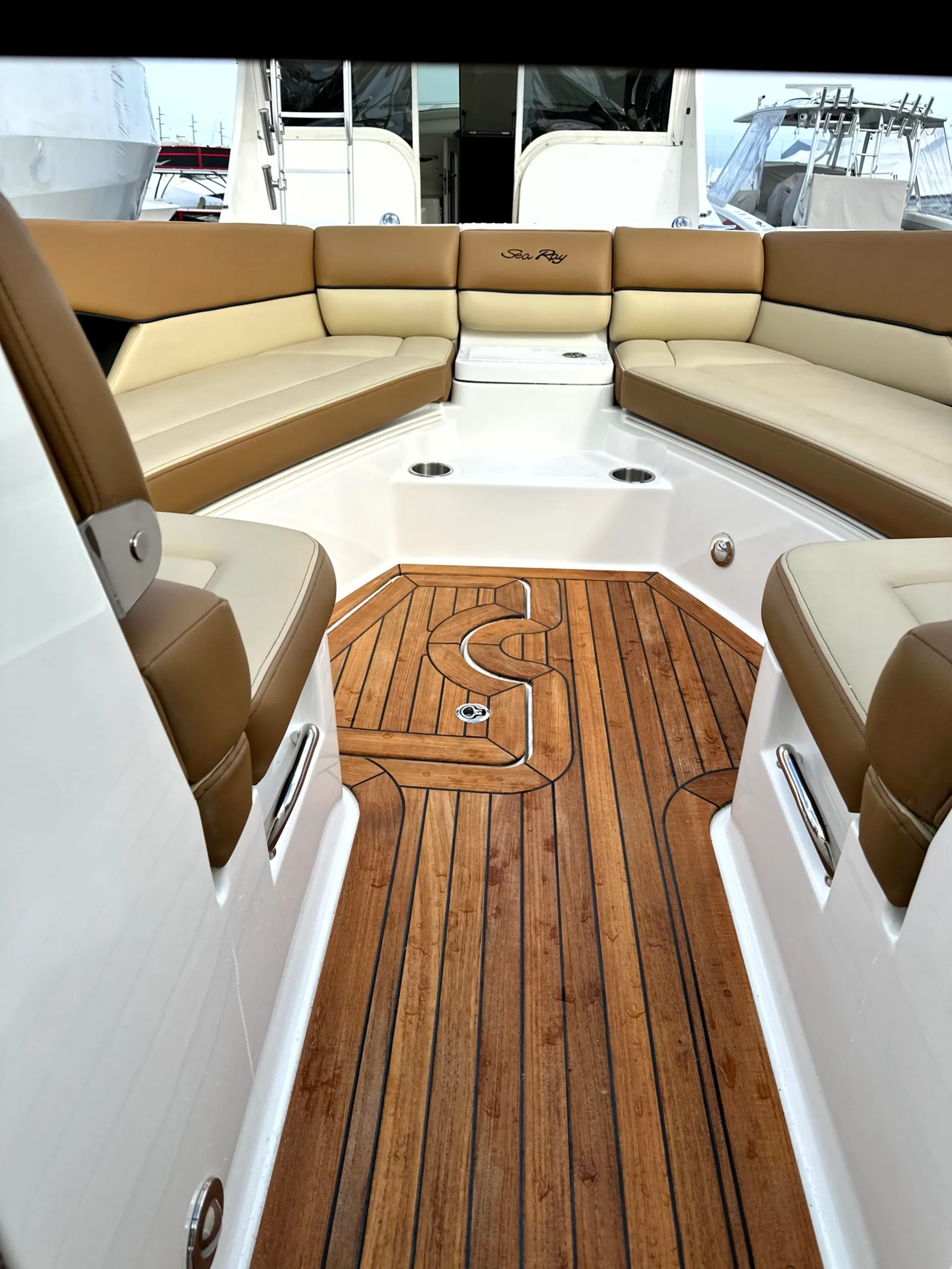 Sea Ray Boats 350 SLX Axius in Brick Township, NJ — photo 8