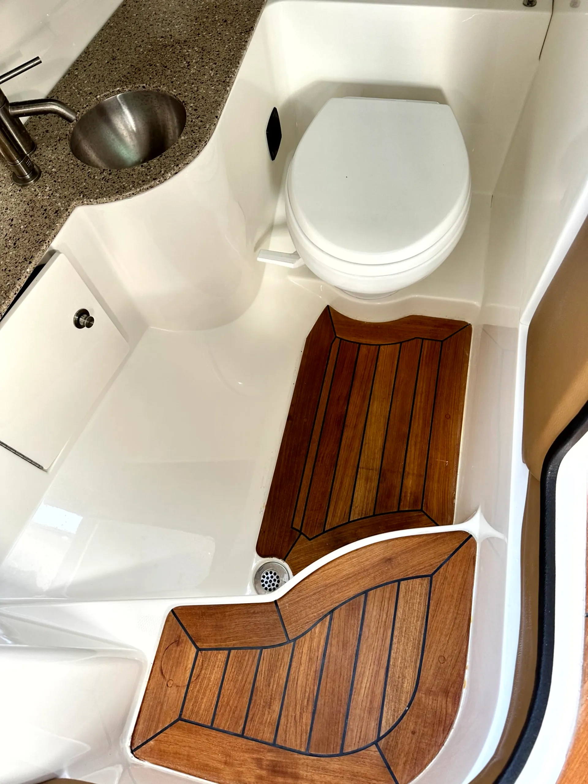 Sea Ray Boats 350 SLX Axius in Brick Township, NJ — photo 10