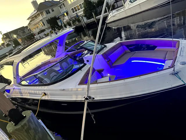 Rent a Sea Ray Boats bow rider in Brick Township, NJ near me