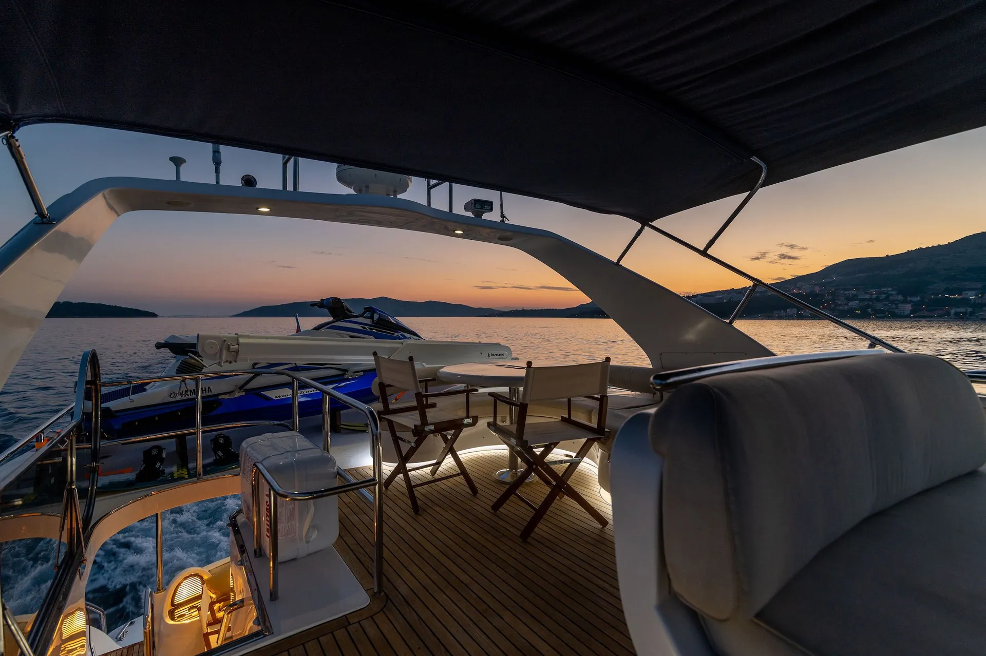 Luxury 72' yacht for events and overnight cruises, fuel included