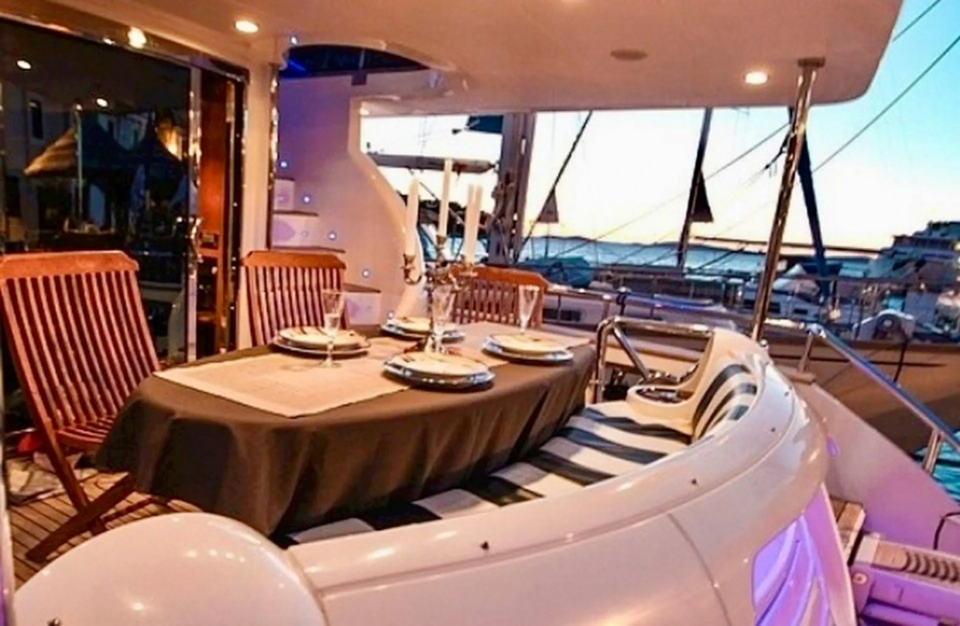 Luxury 72' yacht for events and overnight cruises, fuel included