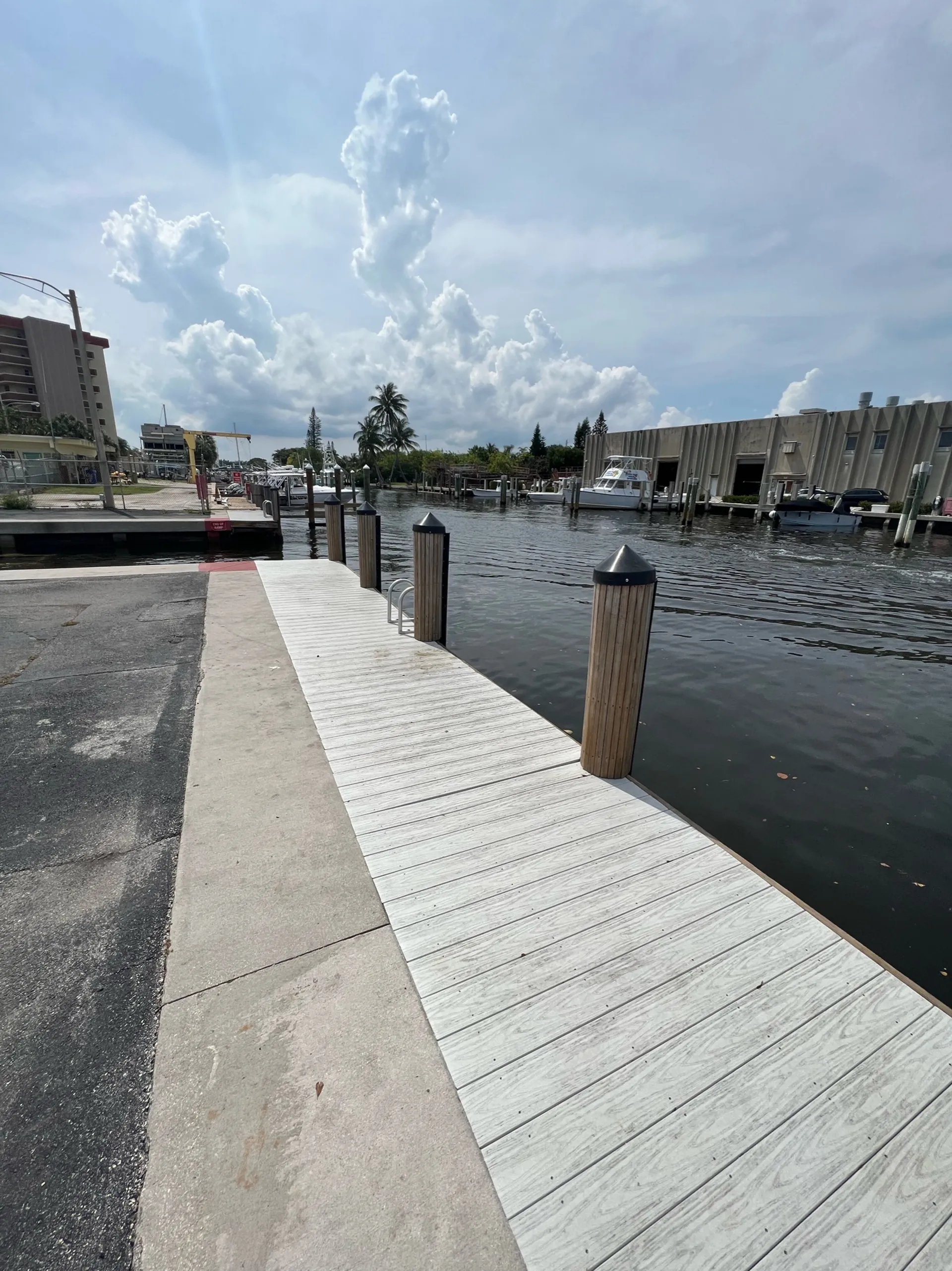 Wellcraft 220 Coastal  in Pompano Beach, FL — photo 9