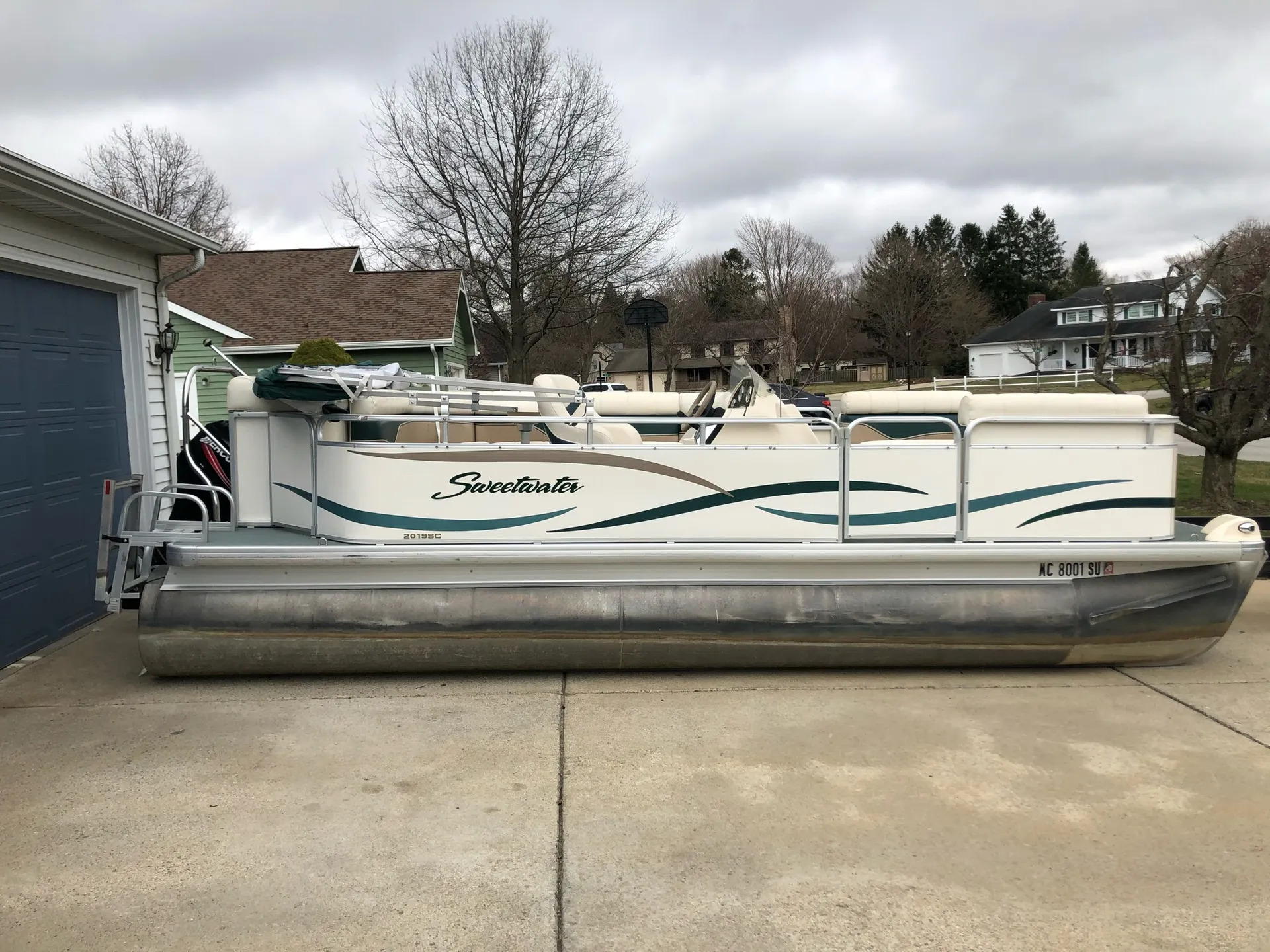 Godfrey Marine Sweetwater 2020 DF in Benton Harbor, MI — photo 3