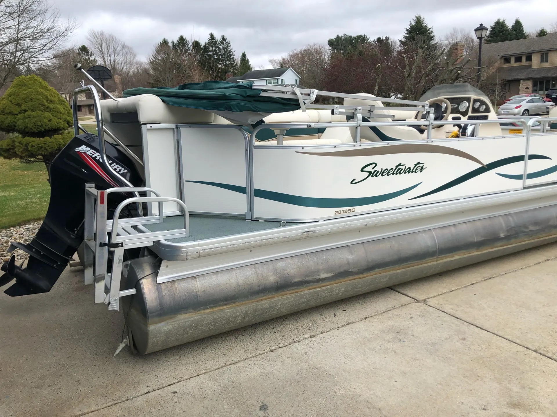 Godfrey Marine Sweetwater 2020 DF in Benton Harbor, MI — photo 4