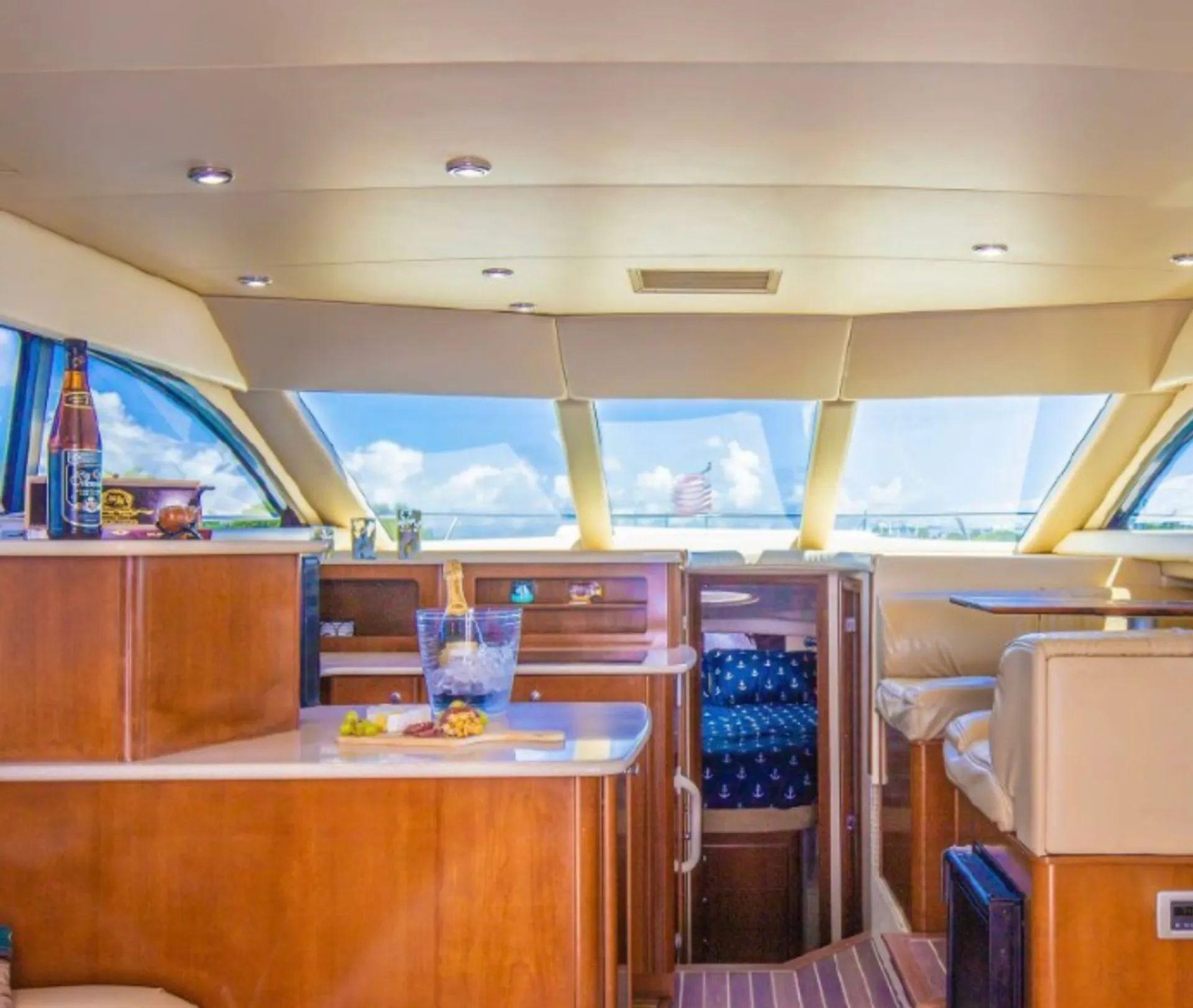 Meridian Yachts 381 Sedan in Palm Coast, FL — photo 3