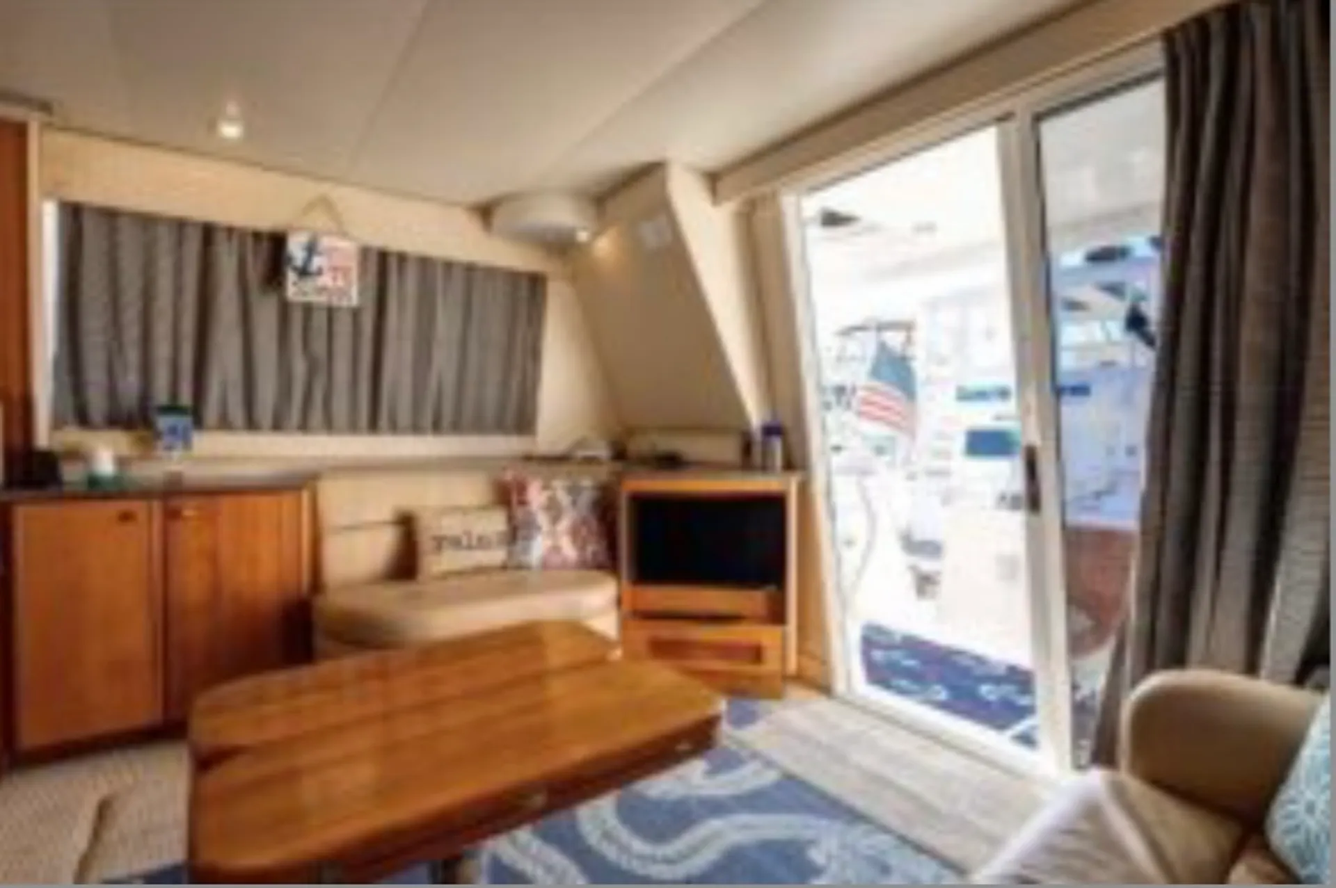 Meridian Yachts 381 Sedan in Palm Coast, FL — photo 8