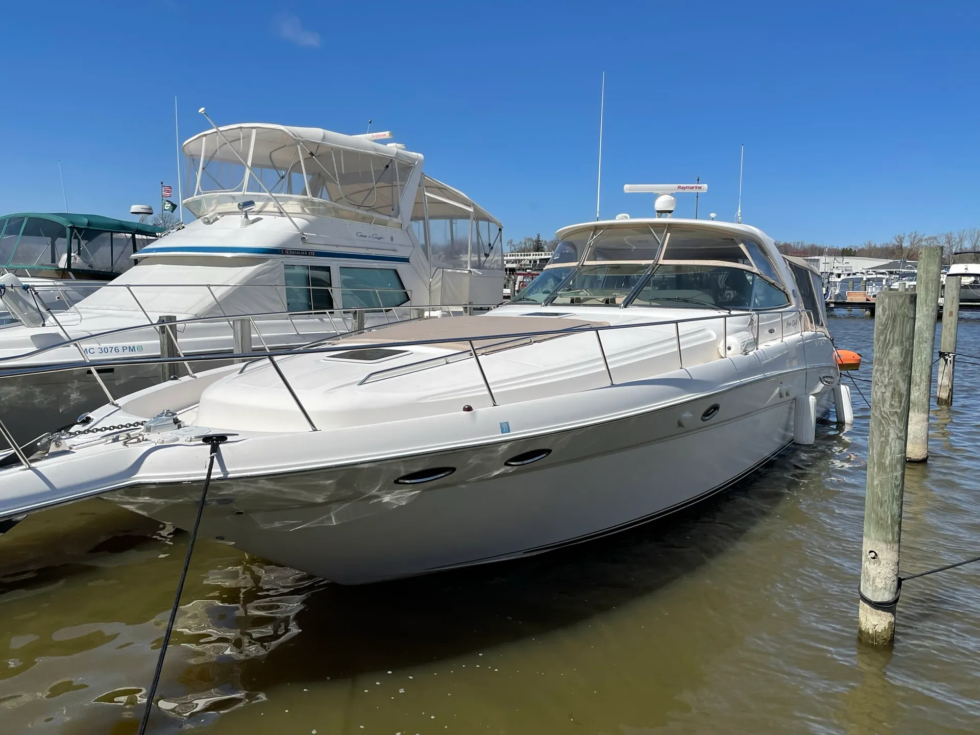 Sea Ray Boats 460 Sundancer in Chicago, IL — photo 3