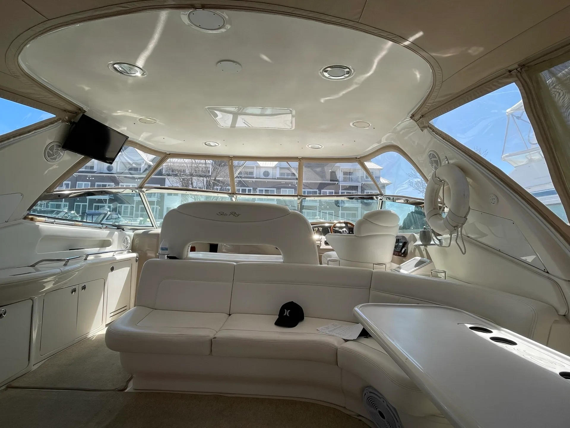 Sea Ray Boats 460 Sundancer in Chicago, IL — photo 4