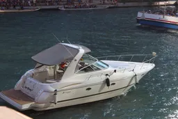 Luxury 40ft Cruisers Express Yacht-Very Spacious & Clean! boat photo