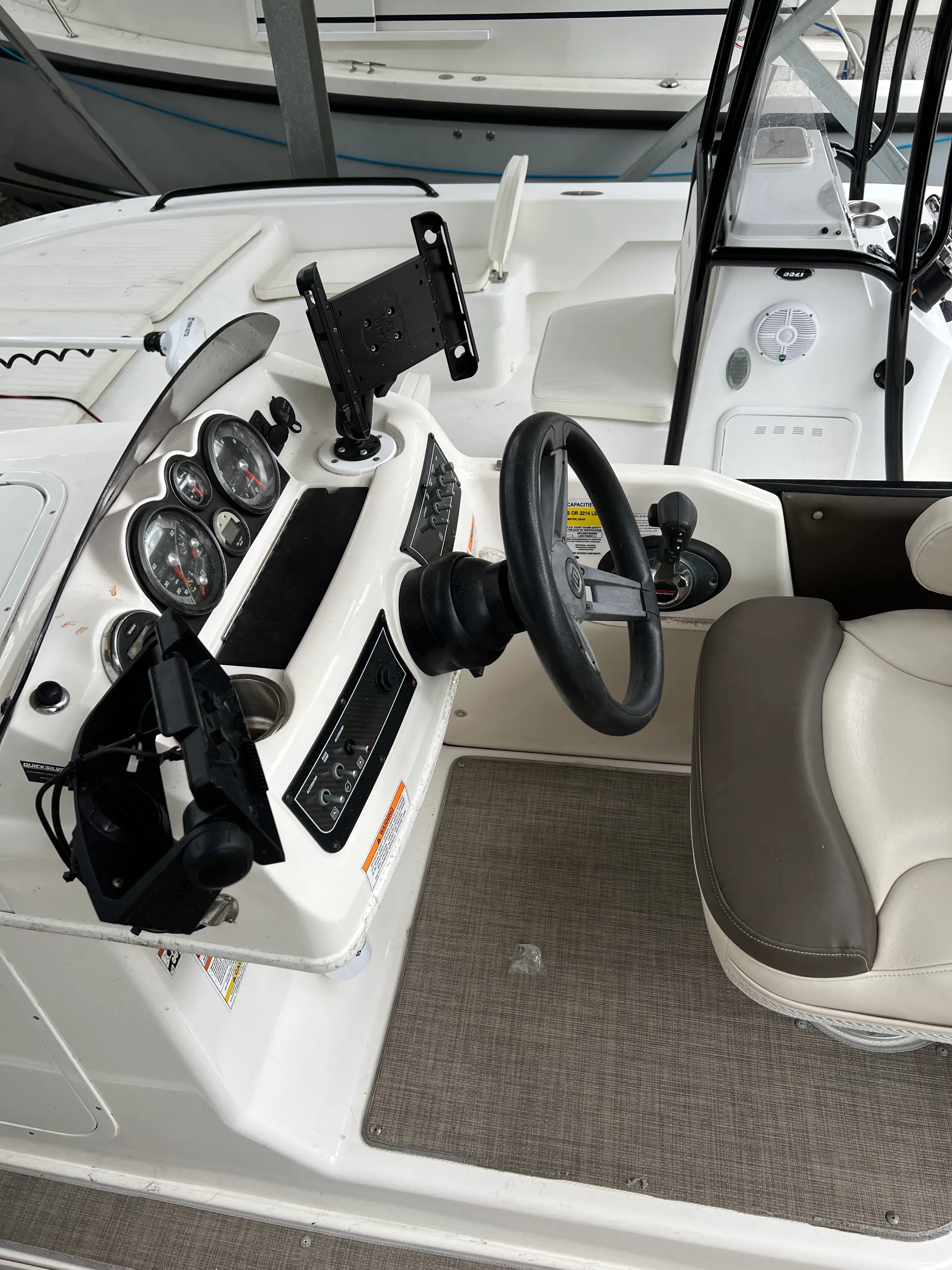 BAYLINER ELEMENT XR7 in Savannah, GA — photo 4