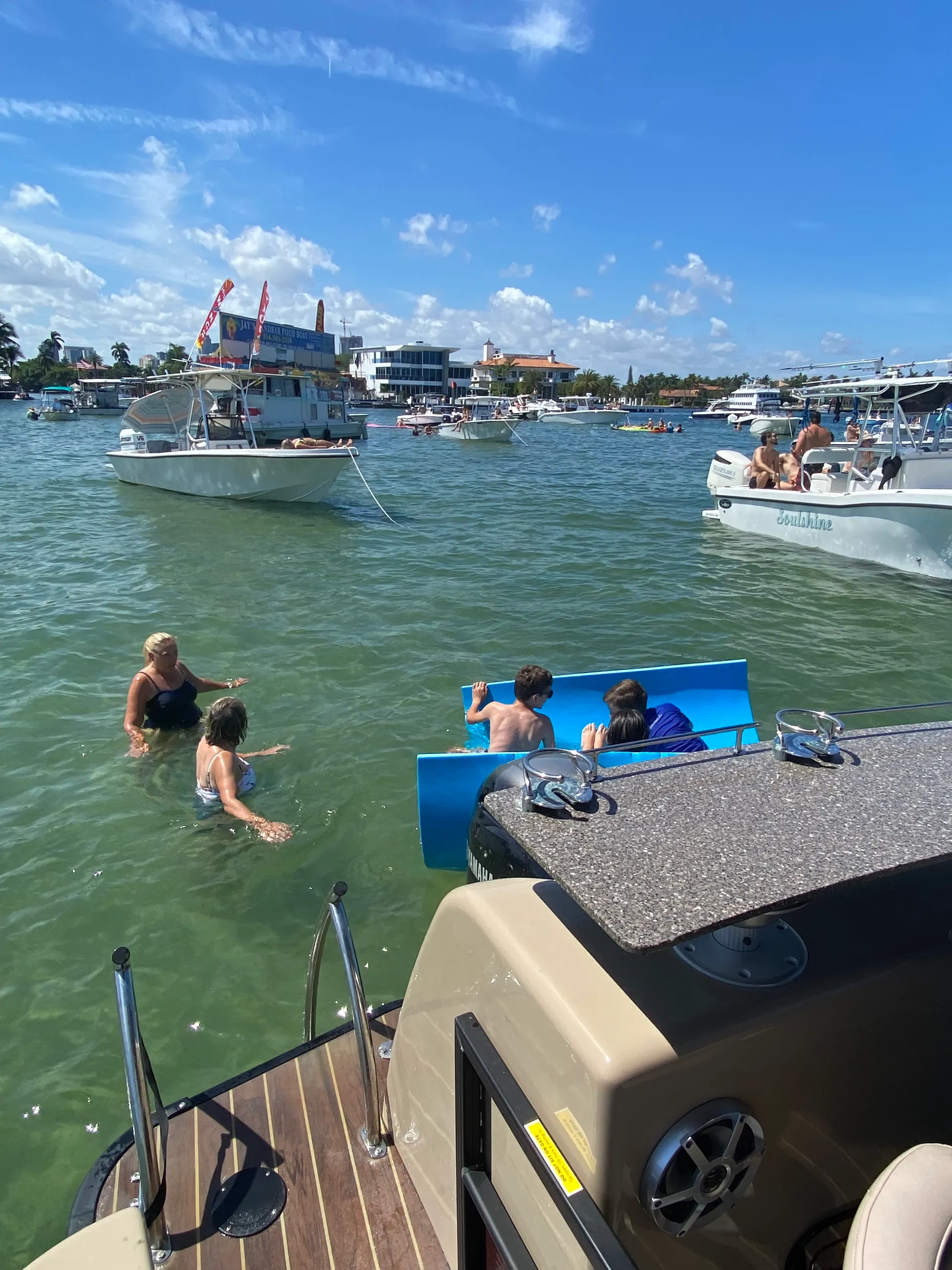 Aqua Patio Pontoon Ultimate Party Layout 27 ft