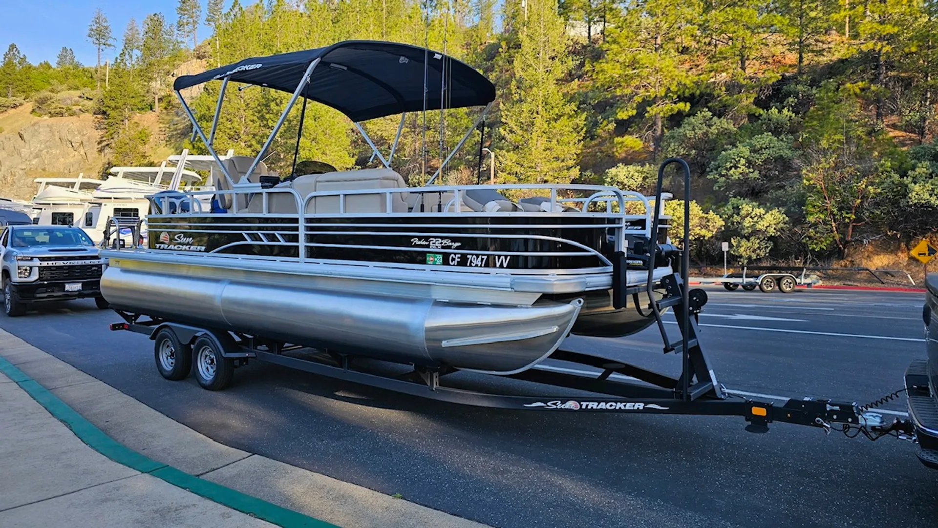SUN TRACKER FISHIN' BARGE 22 DLX in New Johnsonville, TN — photo 6