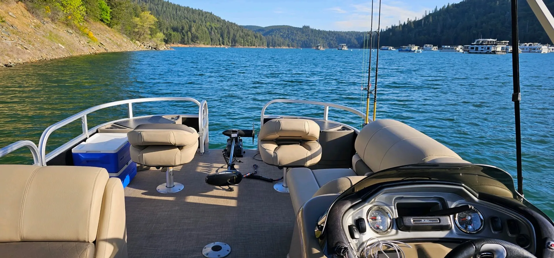 SUN TRACKER FISHIN' BARGE 22 DLX in New Johnsonville, TN — photo 5