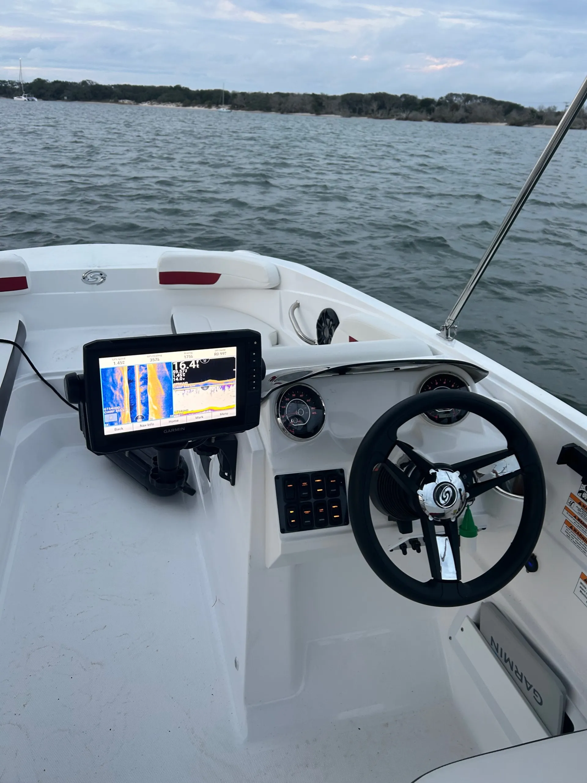 St Augustine and Palm Coast   Seats 9 comfortably, Free Fuel