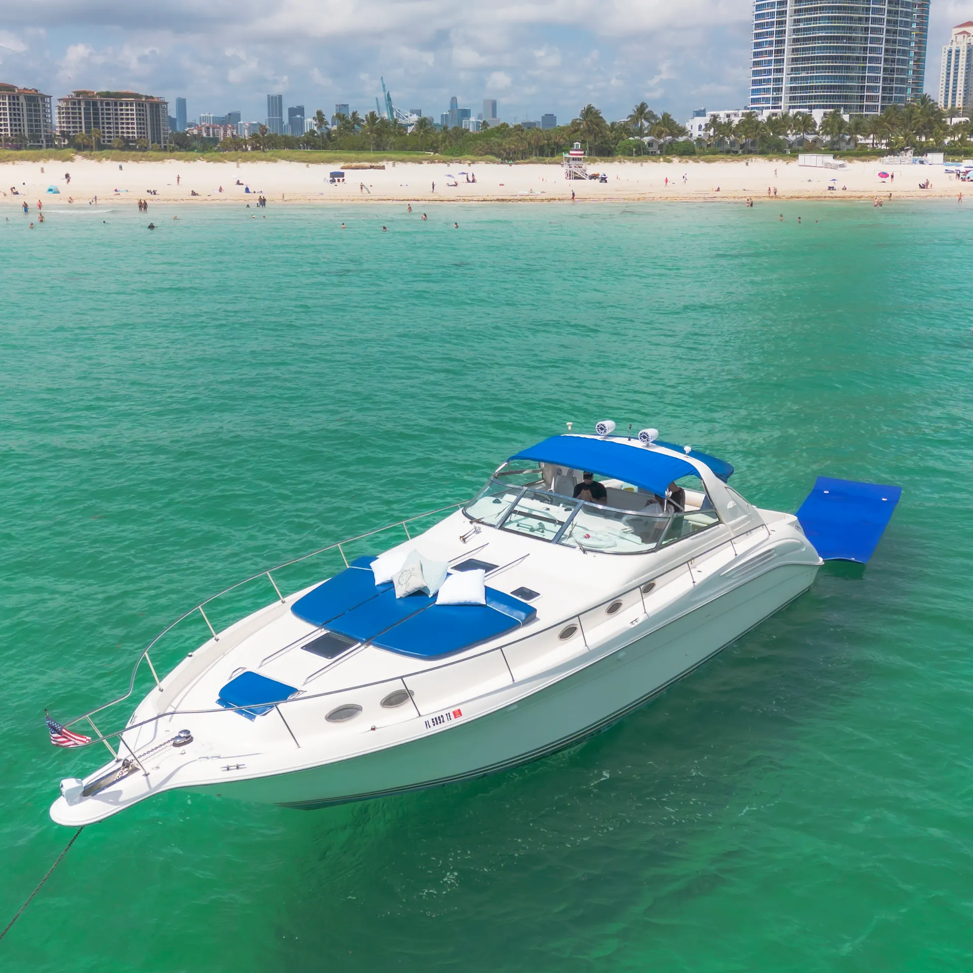 SEA RAY 45' PRIVATE YACHT! GET 1HR FREE Monday-Thursday!