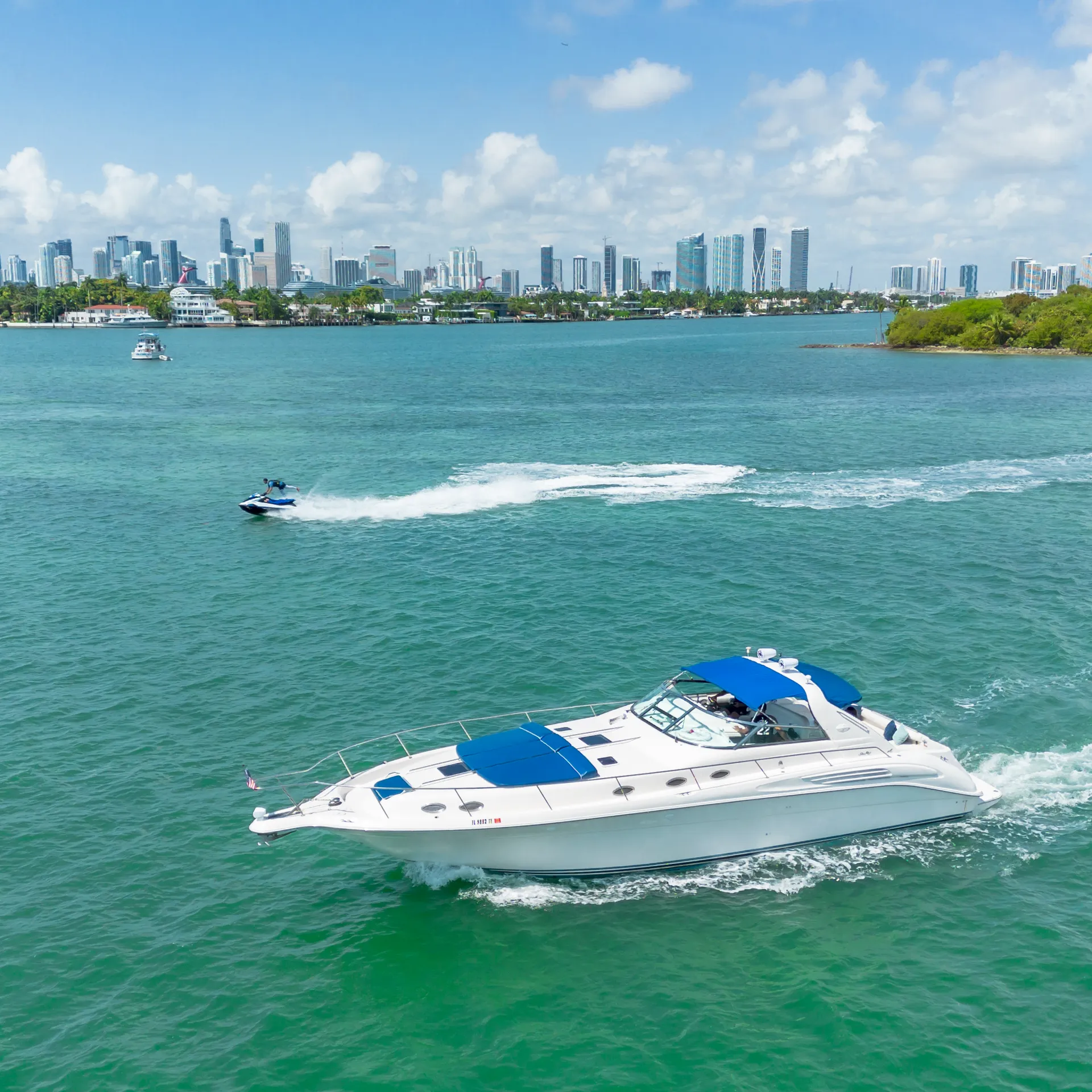 SEA RAY 45' PRIVATE YACHT! GET 1HR FREE Monday-Thursday!