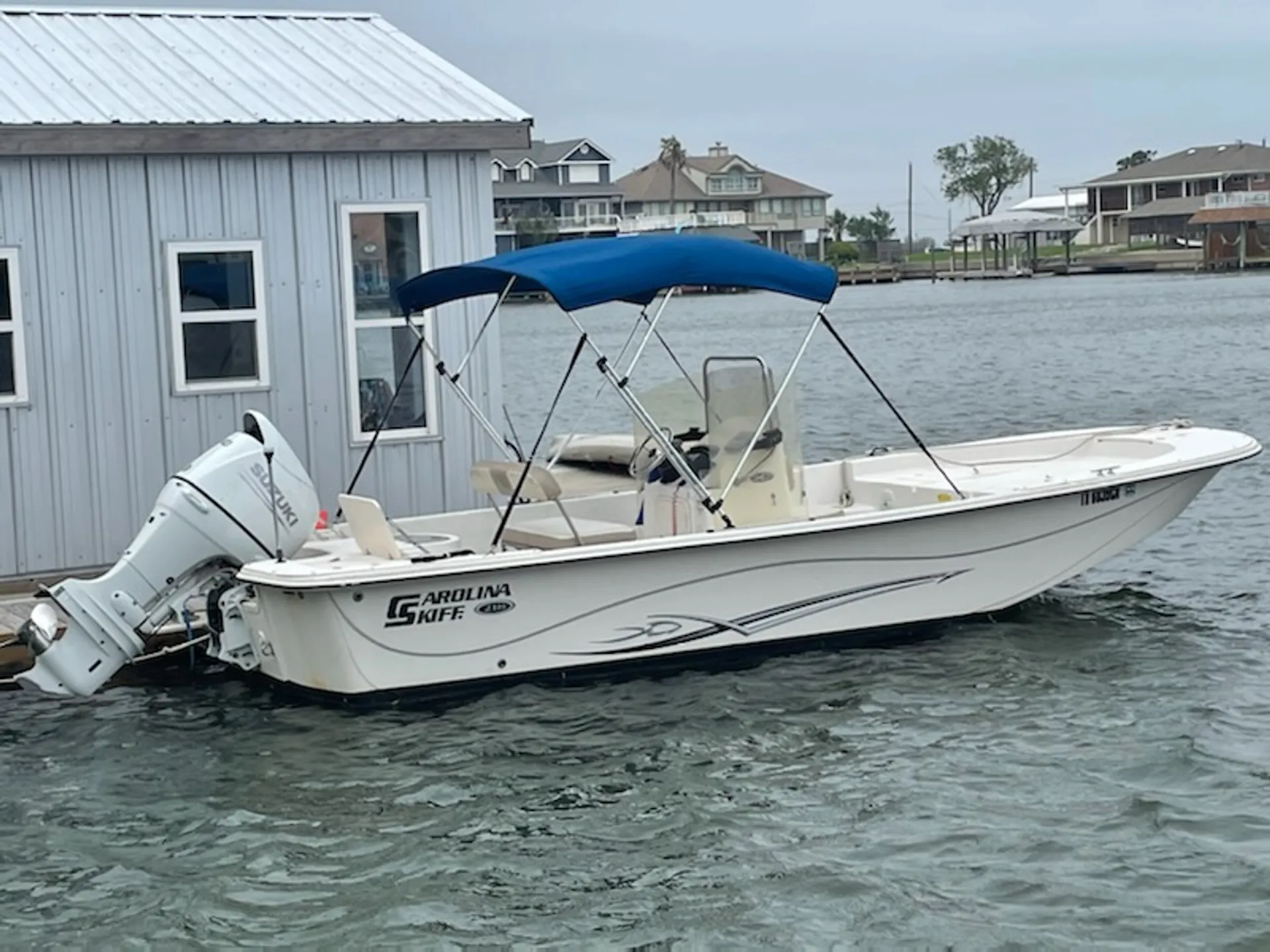 Carolina Skiff 218 DLV in Galveston, TX — photo 4