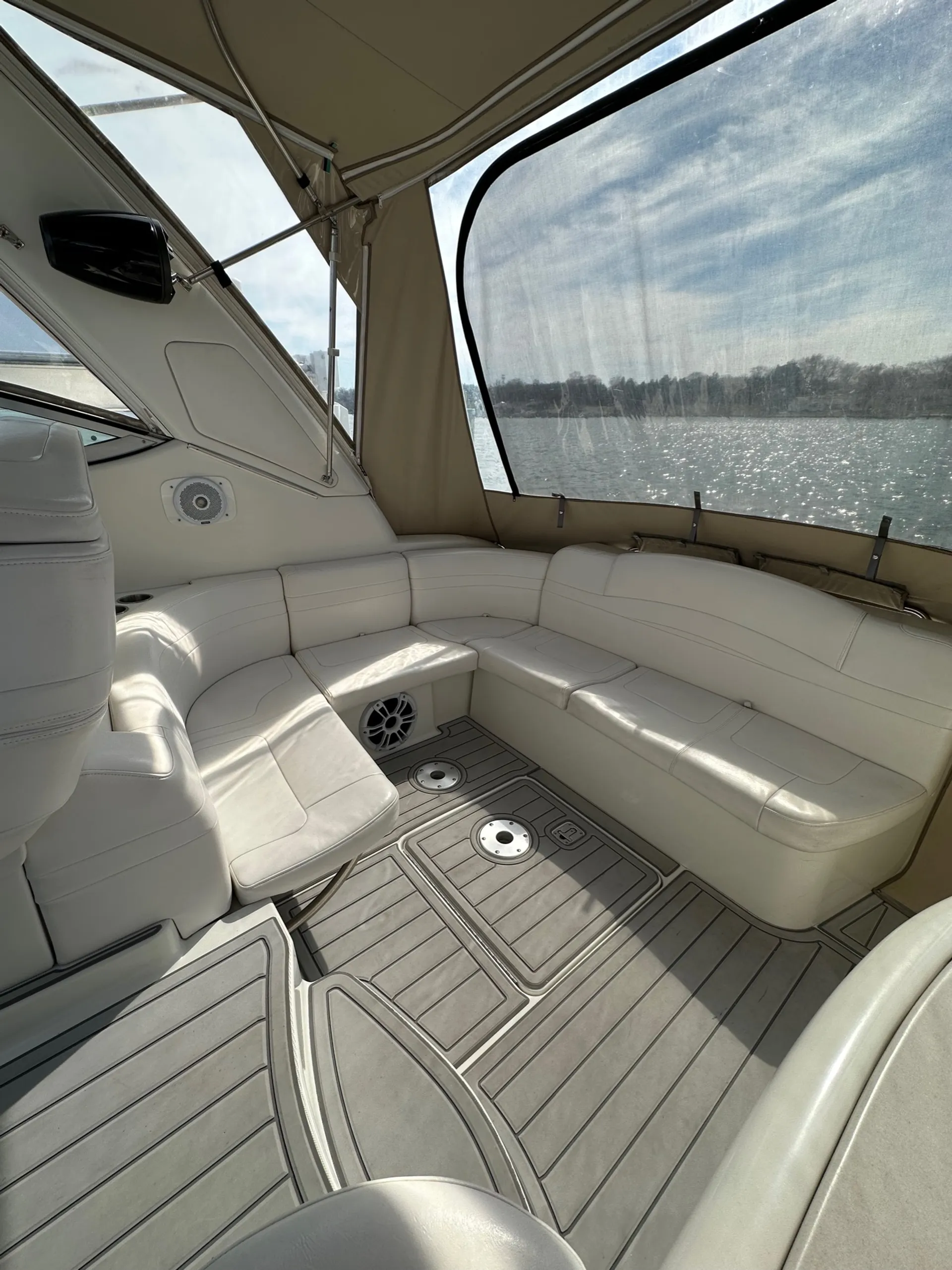 Formula by Thunderbird 37 Performance Cruiser in Edgewater, MD — photo 3