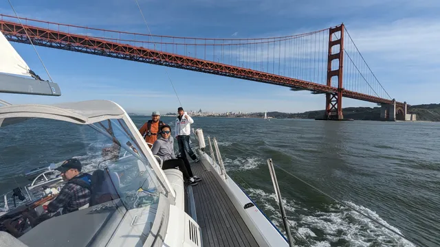 Rent a Beneteau USA cruiser in Oakland, CA near me