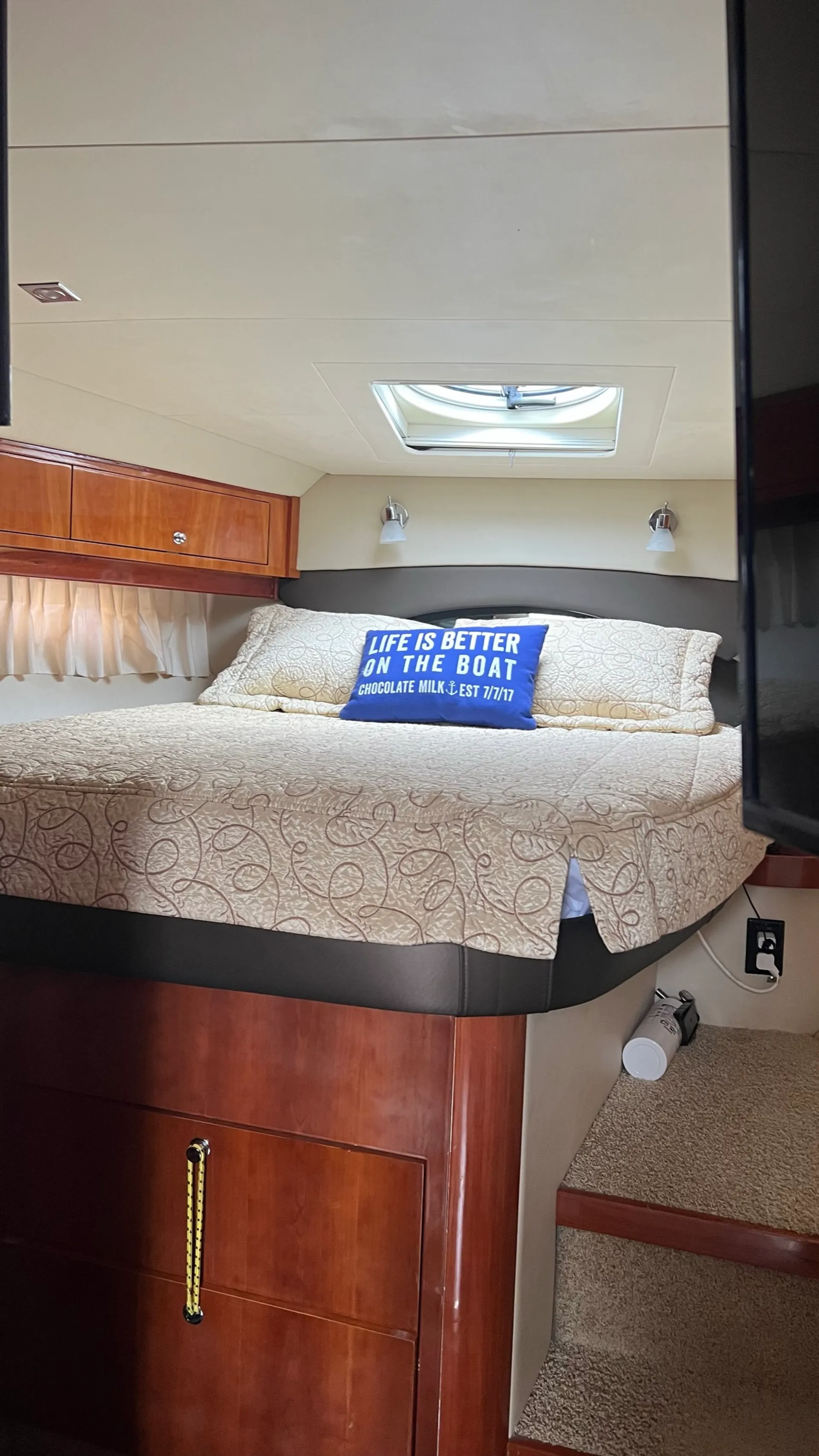 Luxury 46’ Yacht, located in beautiful Charleston,SC 