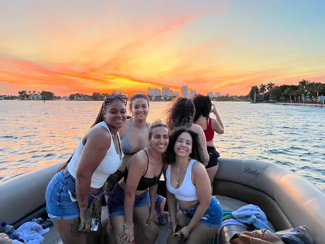 Rent a ENCORE BENTLEY pontoon in Fort Lauderdale, FL near me