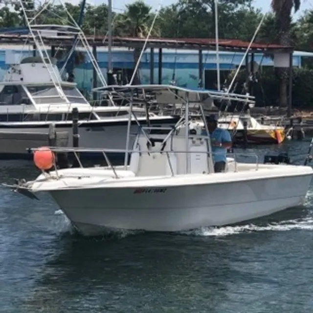 Rent a Pro-line Boats center console in Shalimar, FL near me