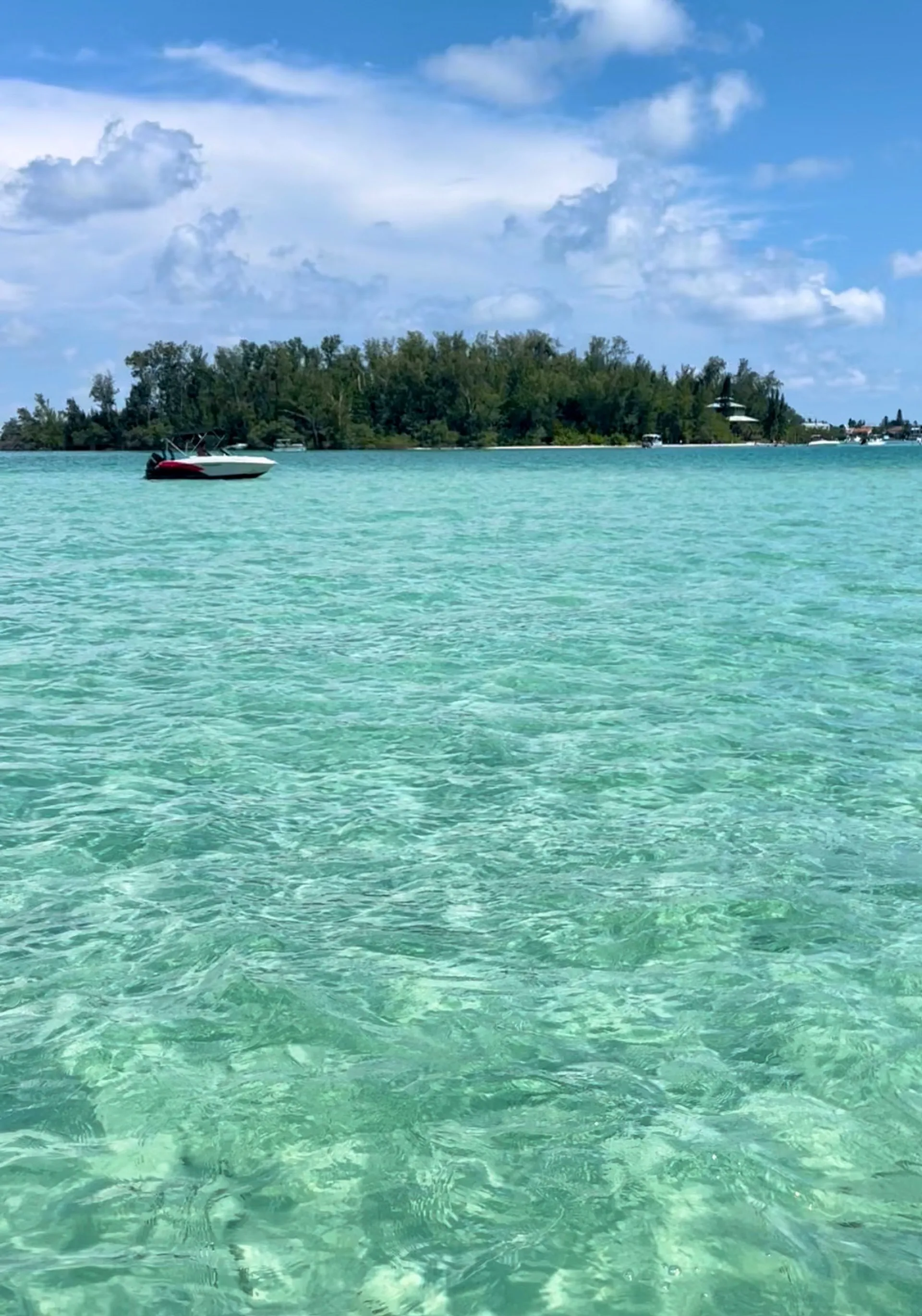 20’ Center Console. Sandbar chillin