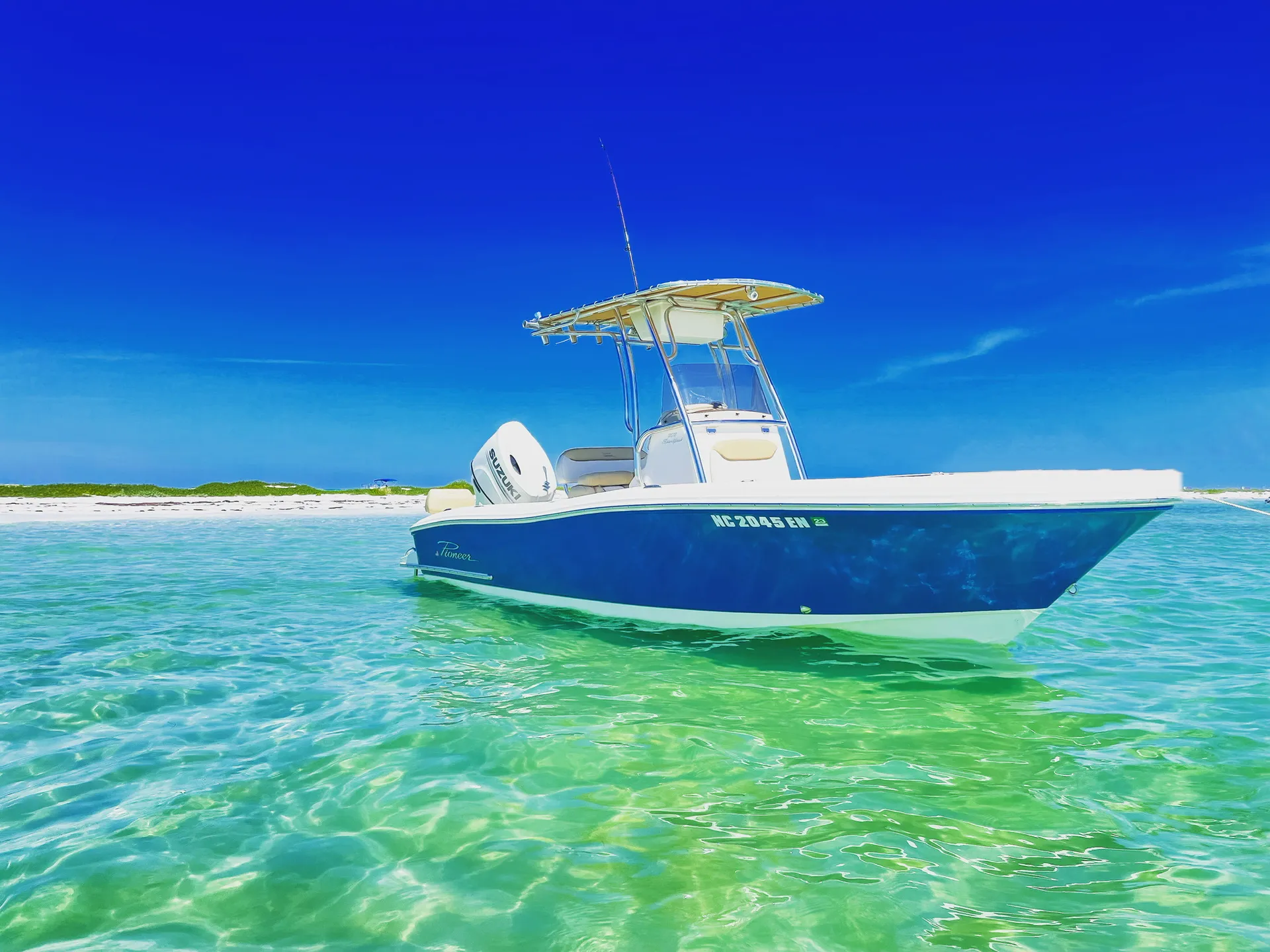 20’ Center Console. Sandbar chillin