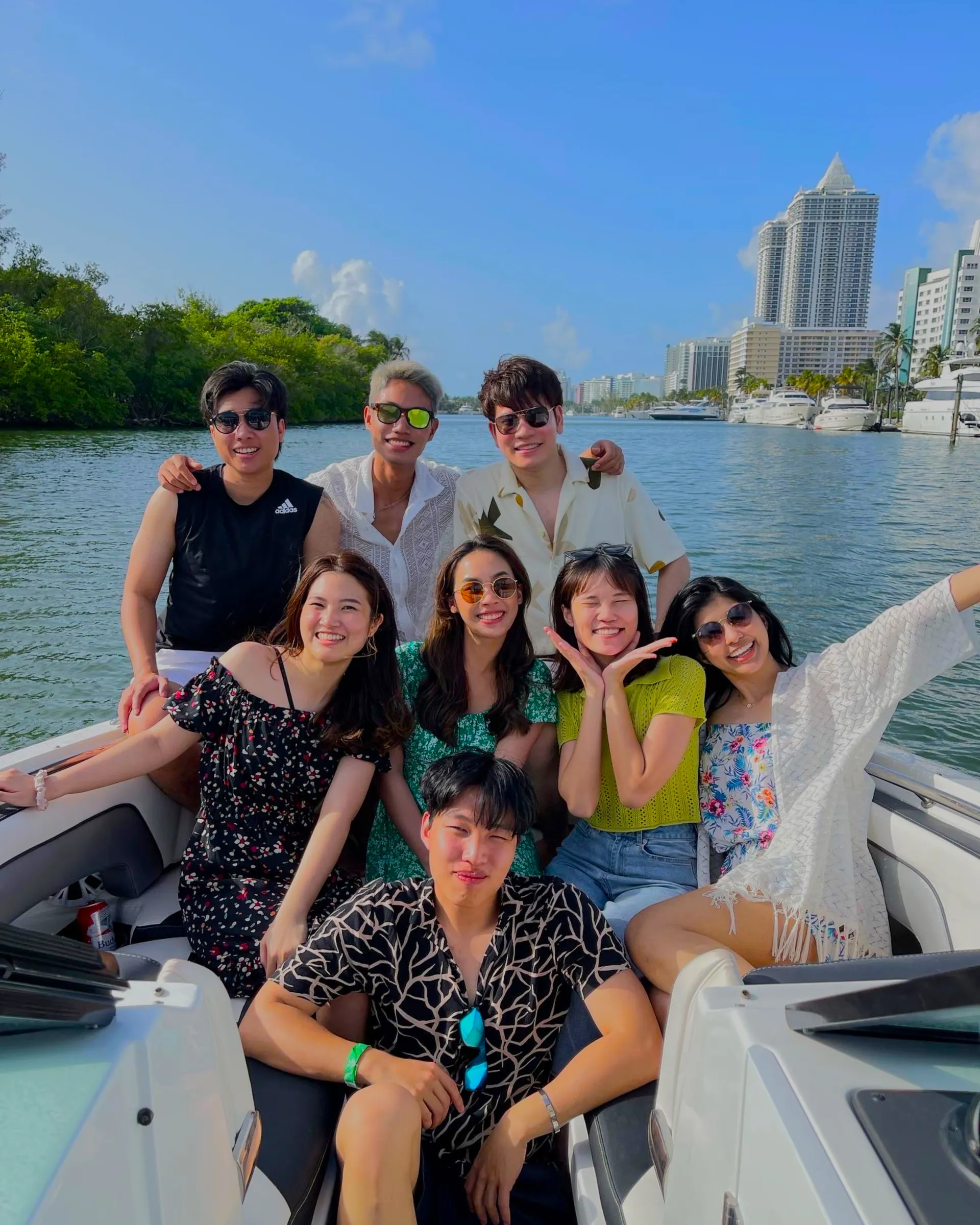 1 HOUR FREE  Spectacular Sandbar / Skyline Miami Boat Tour -
