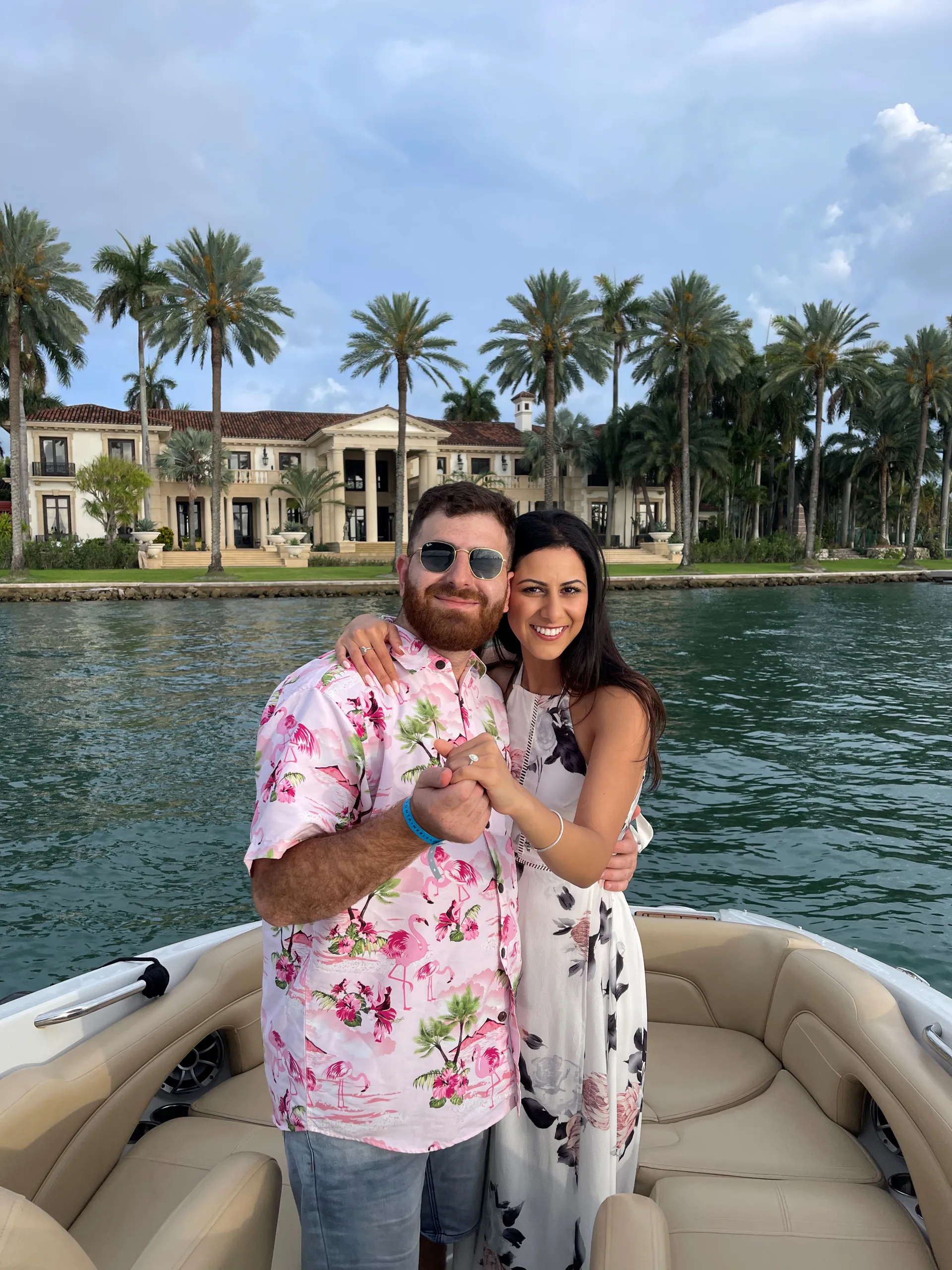 1 HOUR FREE  Spectacular Sandbar / Skyline Miami Boat Tour -