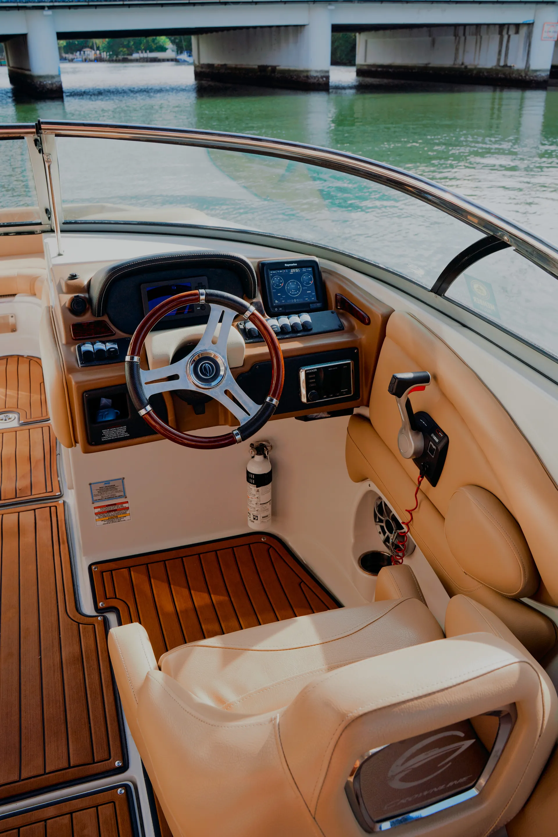 1 HOUR FREE  Spectacular Sandbar / Skyline Miami Boat Tour -