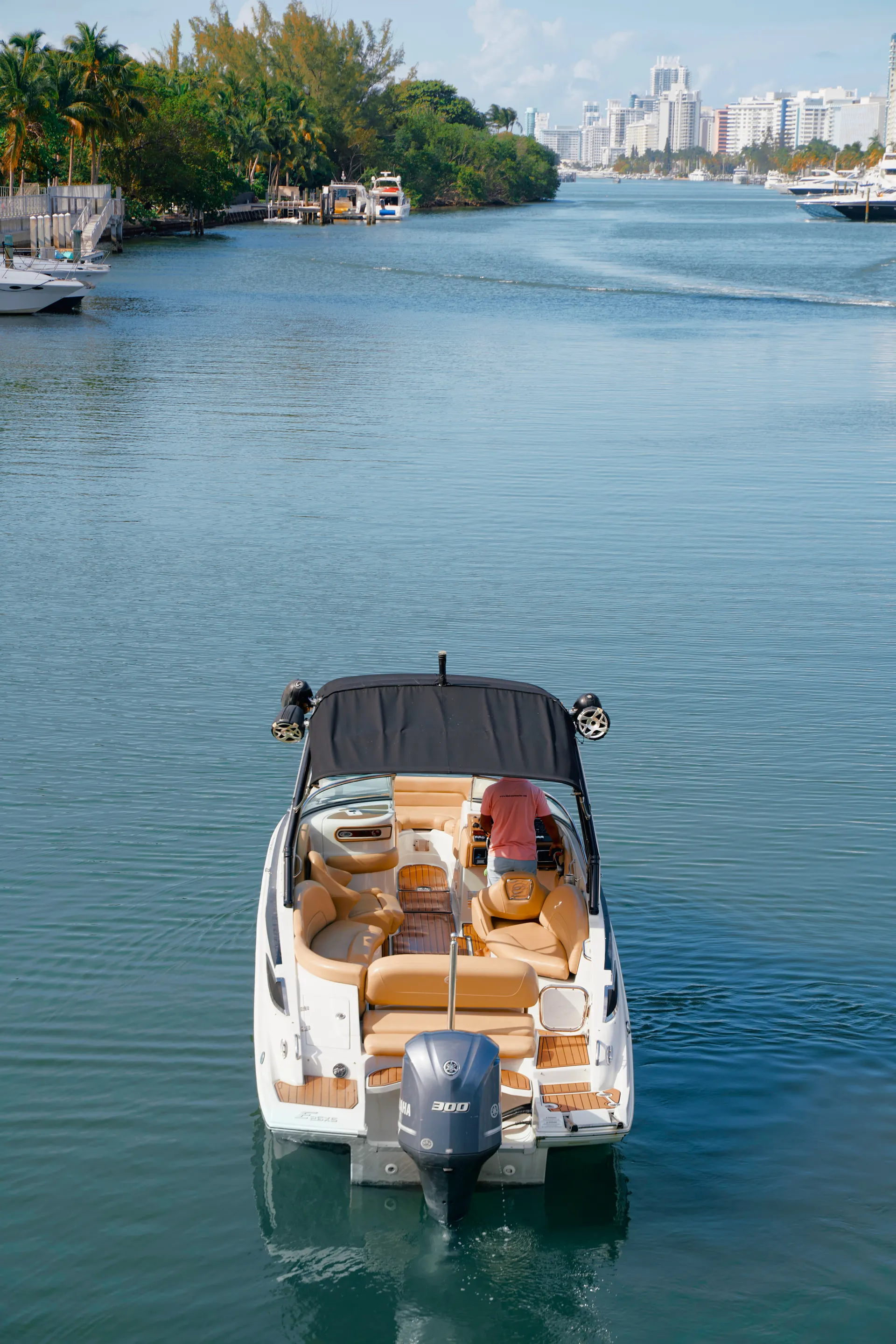 1 HOUR FREE  Spectacular Sandbar / Skyline Miami Boat Tour -