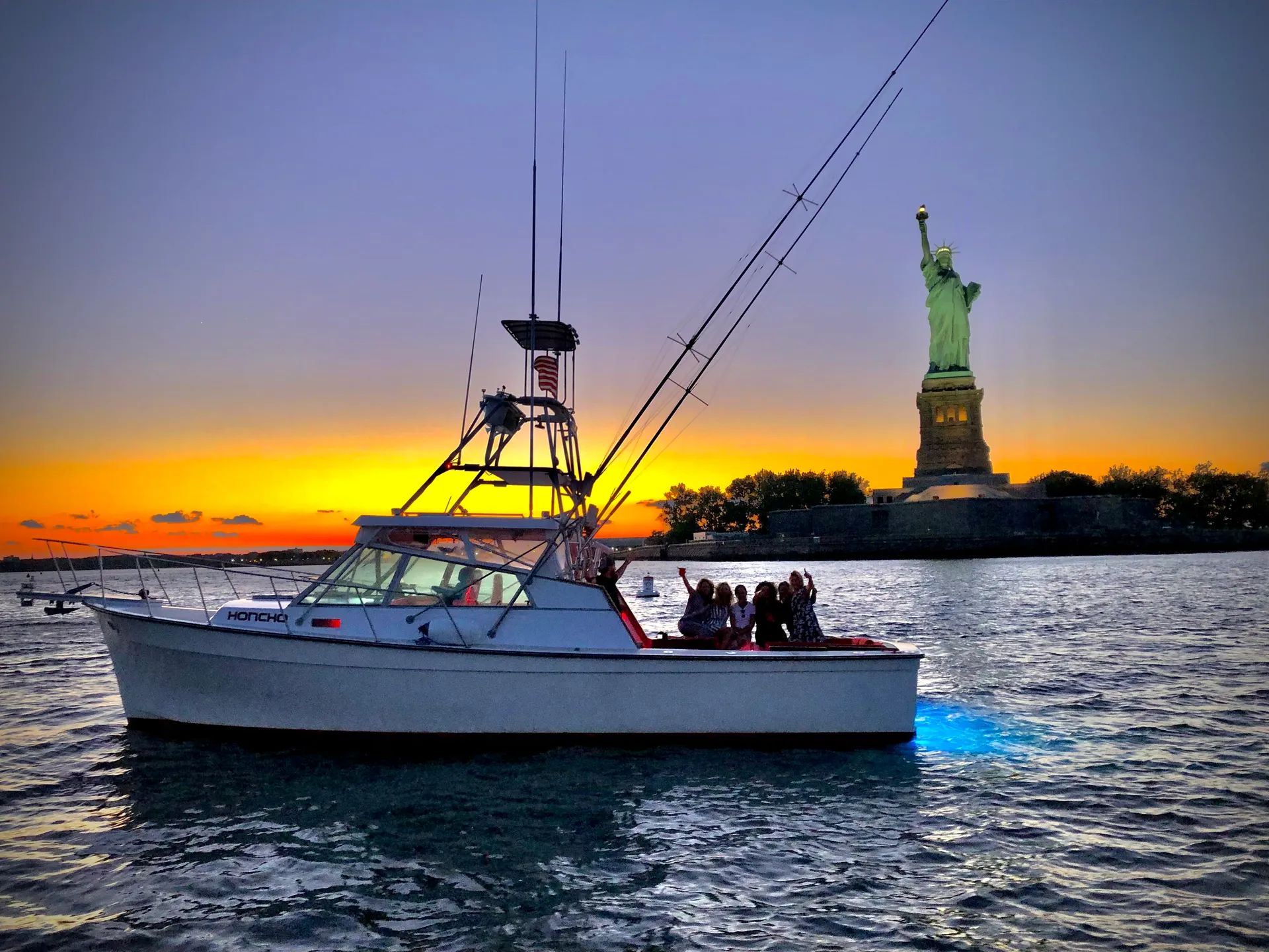 Henriques Yachts 35 Express in Brooklyn, NY — photo 10