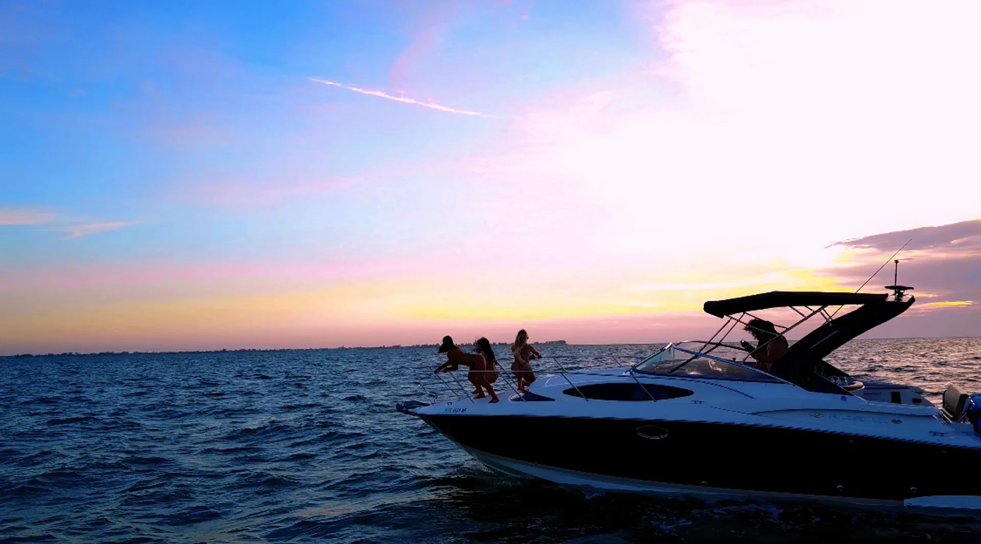 Regal Boats 3360 Window Express Volvo in Belleair Bluffs, FL — photo 7