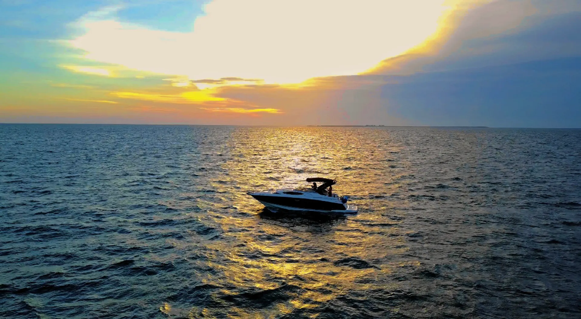 Regal Boats 3360 Window Express Volvo in Belleair Bluffs, FL — photo 5