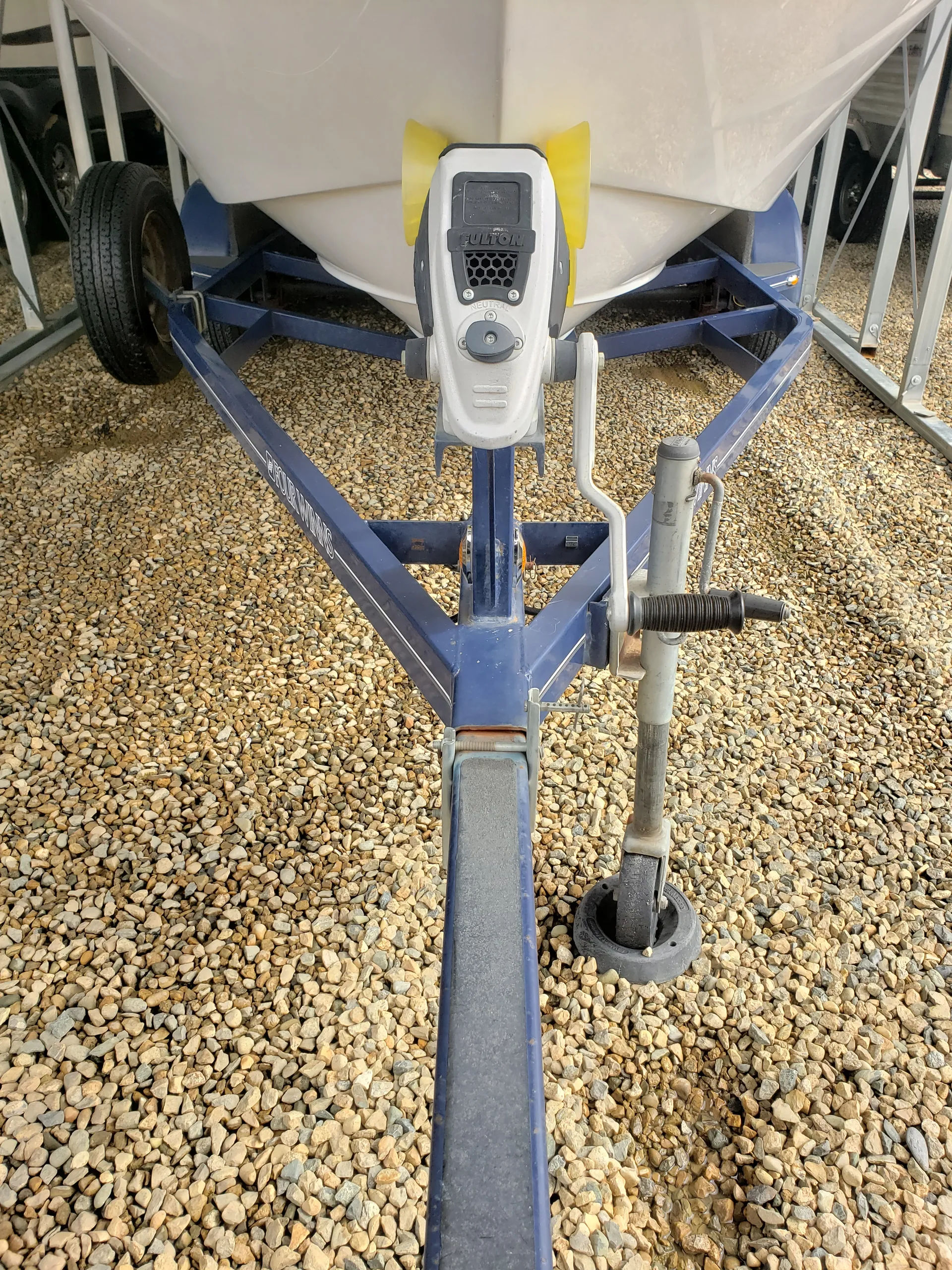 "SERENITY" FOURWINNS HORIZON 210- ROOMY