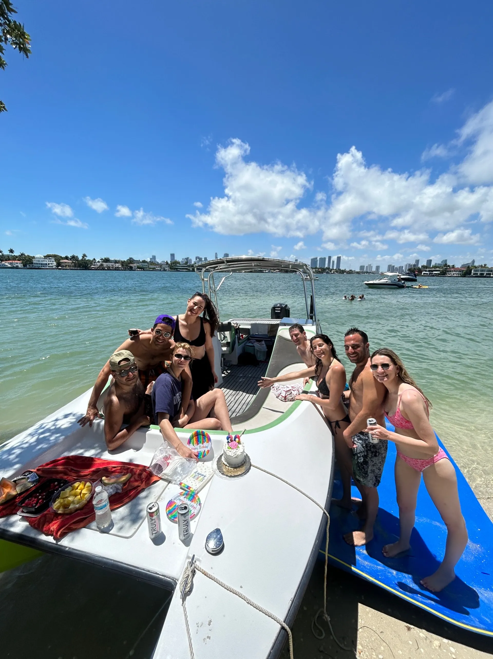 Catamaran Catamaran with Evinrude 300hp in Miami, FL — photo 7
