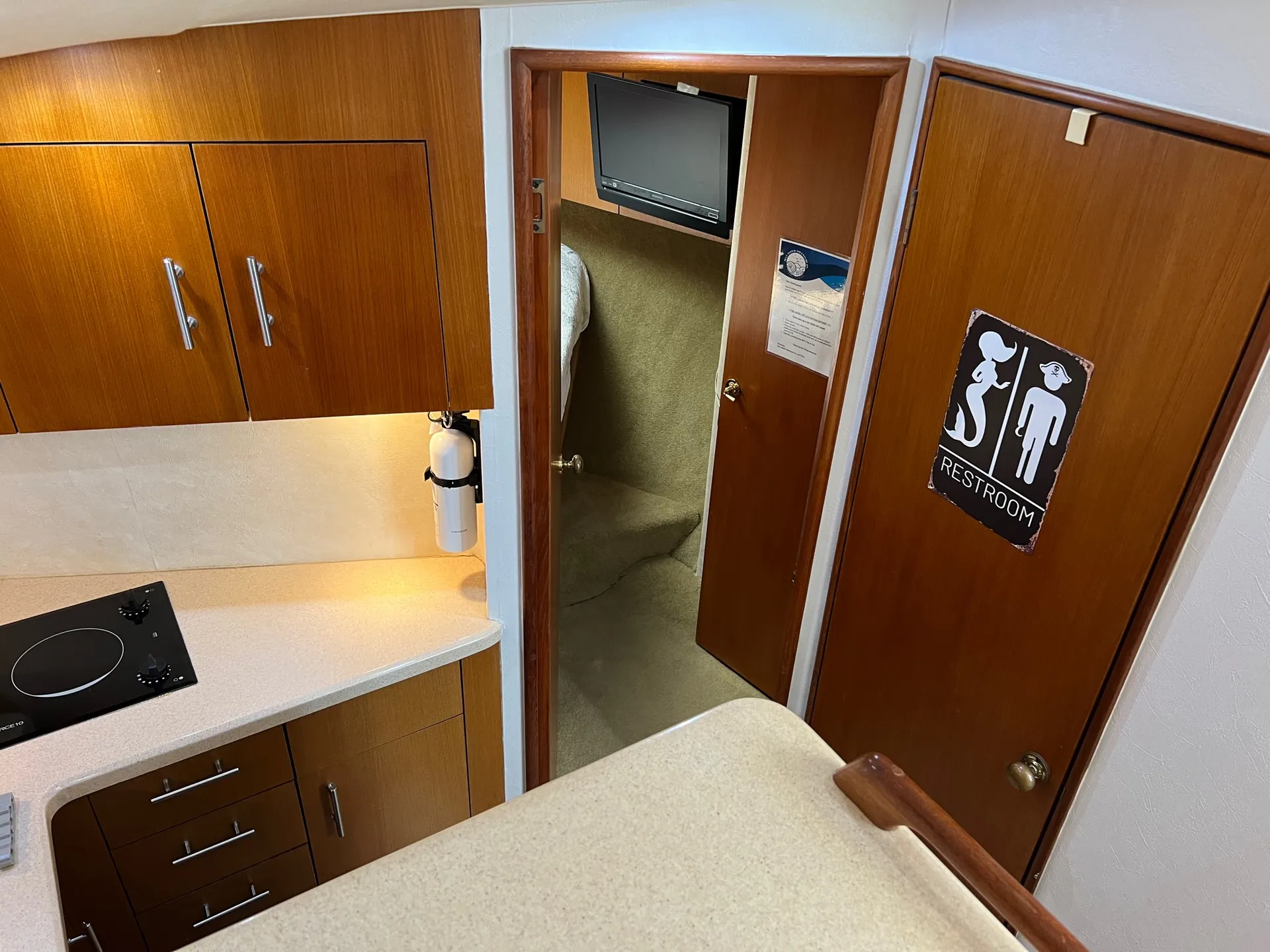 40 ft. Ocean Yachts “ANDIAMO” Your custom day on the water.