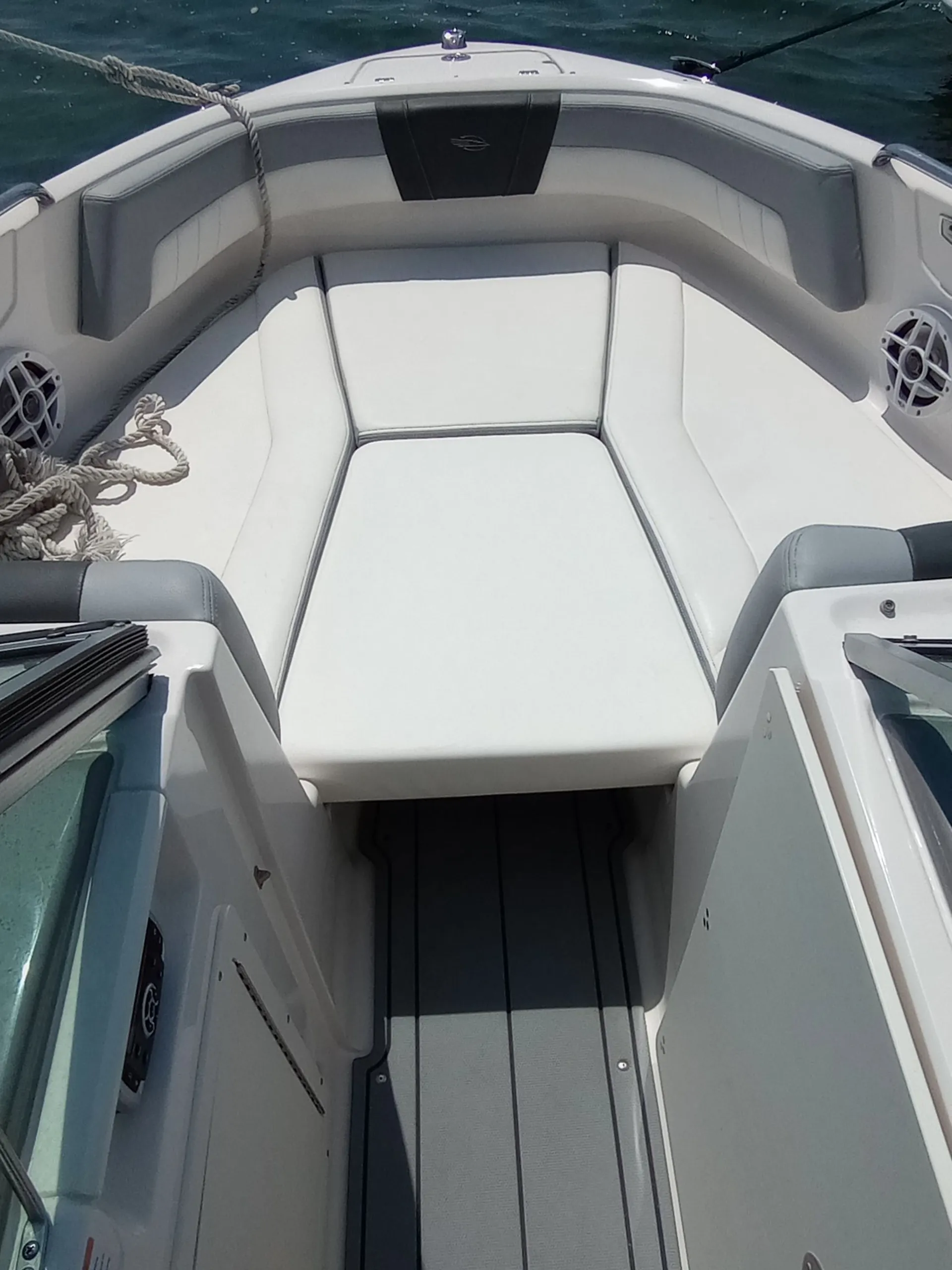 CHAPARRAL BOATS 21 SSI in Oceanside, NY — photo 7