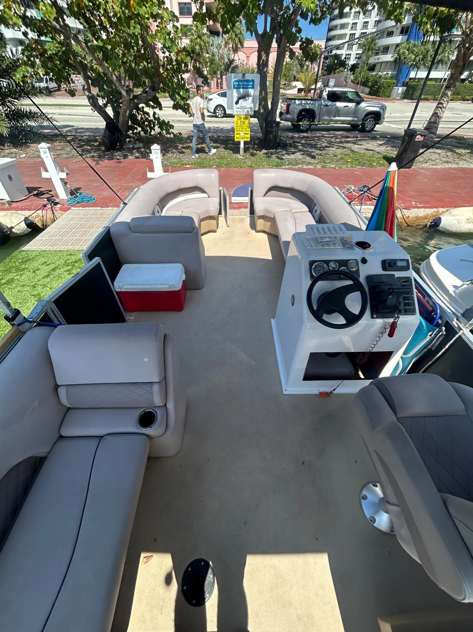 Avalon Pontoons 20' CC Fish N Fun in Miami, FL — photo 5