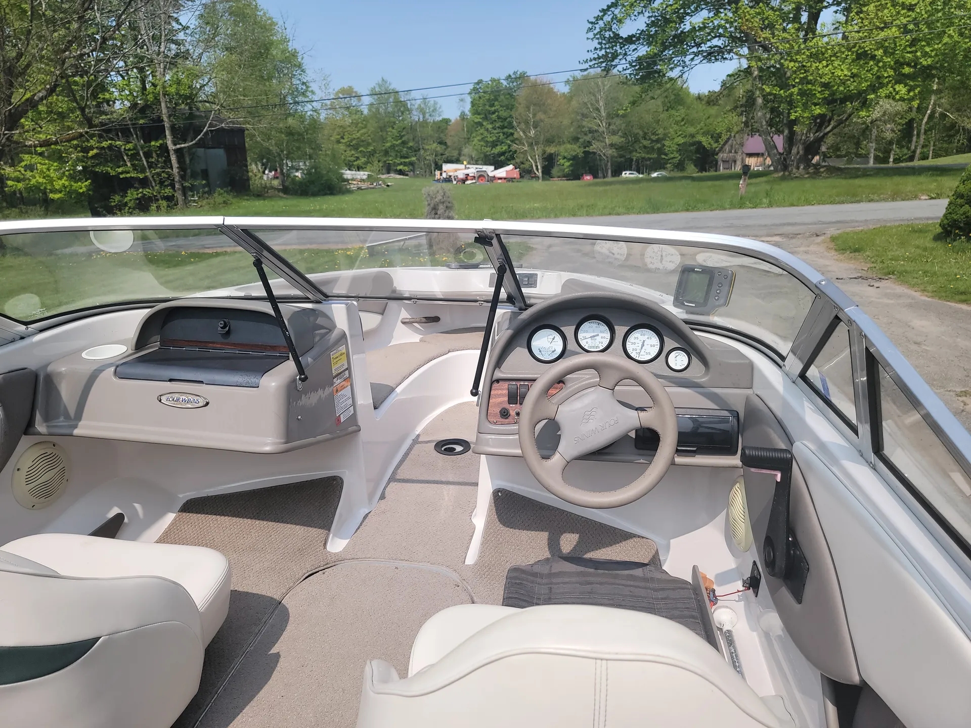 FOUR WINNS BOATS 170 HORIZON W/TRAILER in Liberty, NY — photo 5