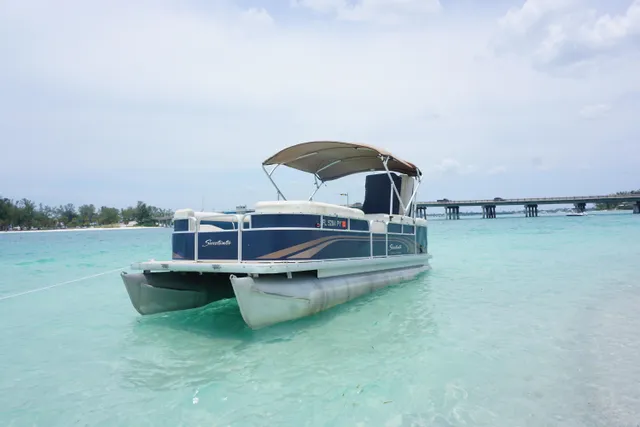 Rent a Godfrey Marine pontoon in Bradenton, FL near me