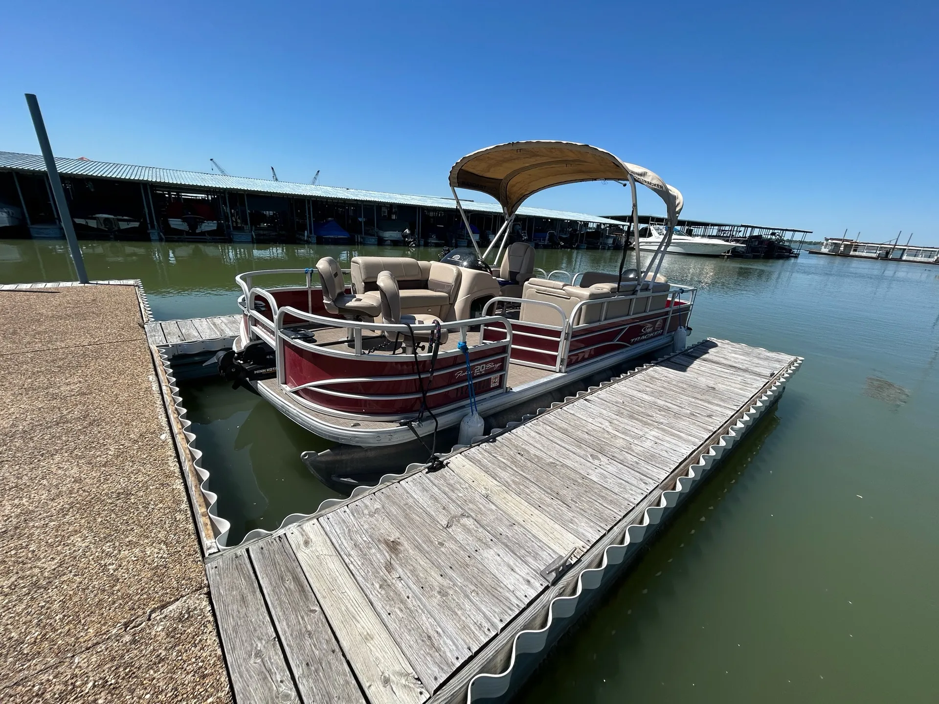 SUN TRACKER BY TRACKER MARINE FISHIN' BARGE 20 DLX W/90ELPT 4-S in Rockwall, TX — photo 4