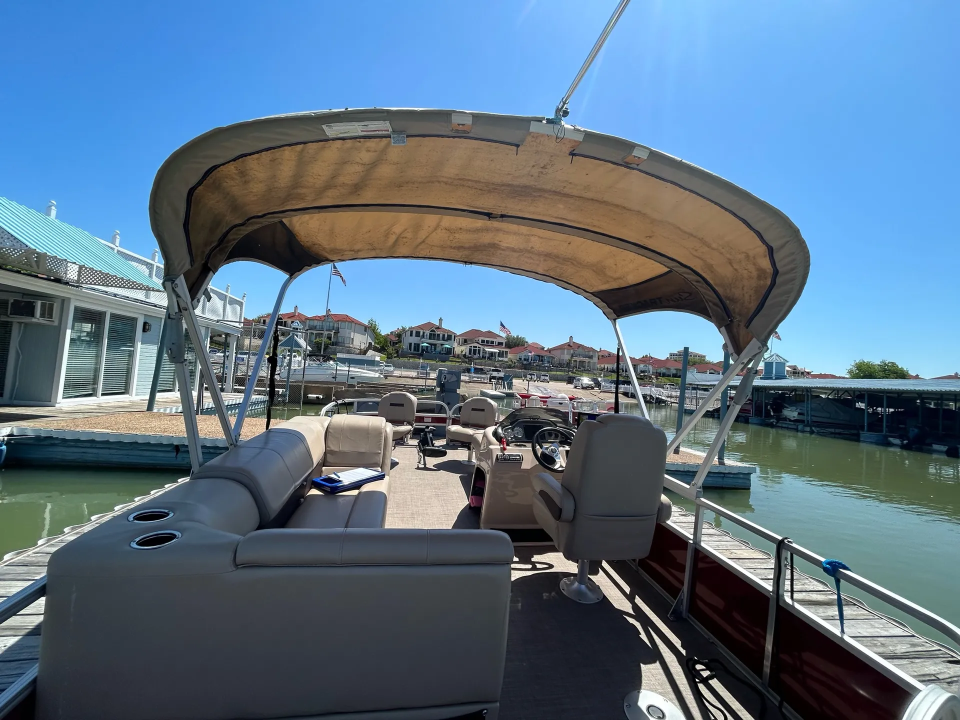 SUN TRACKER BY TRACKER MARINE FISHIN' BARGE 20 DLX W/90ELPT 4-S in Rockwall, TX — photo 9