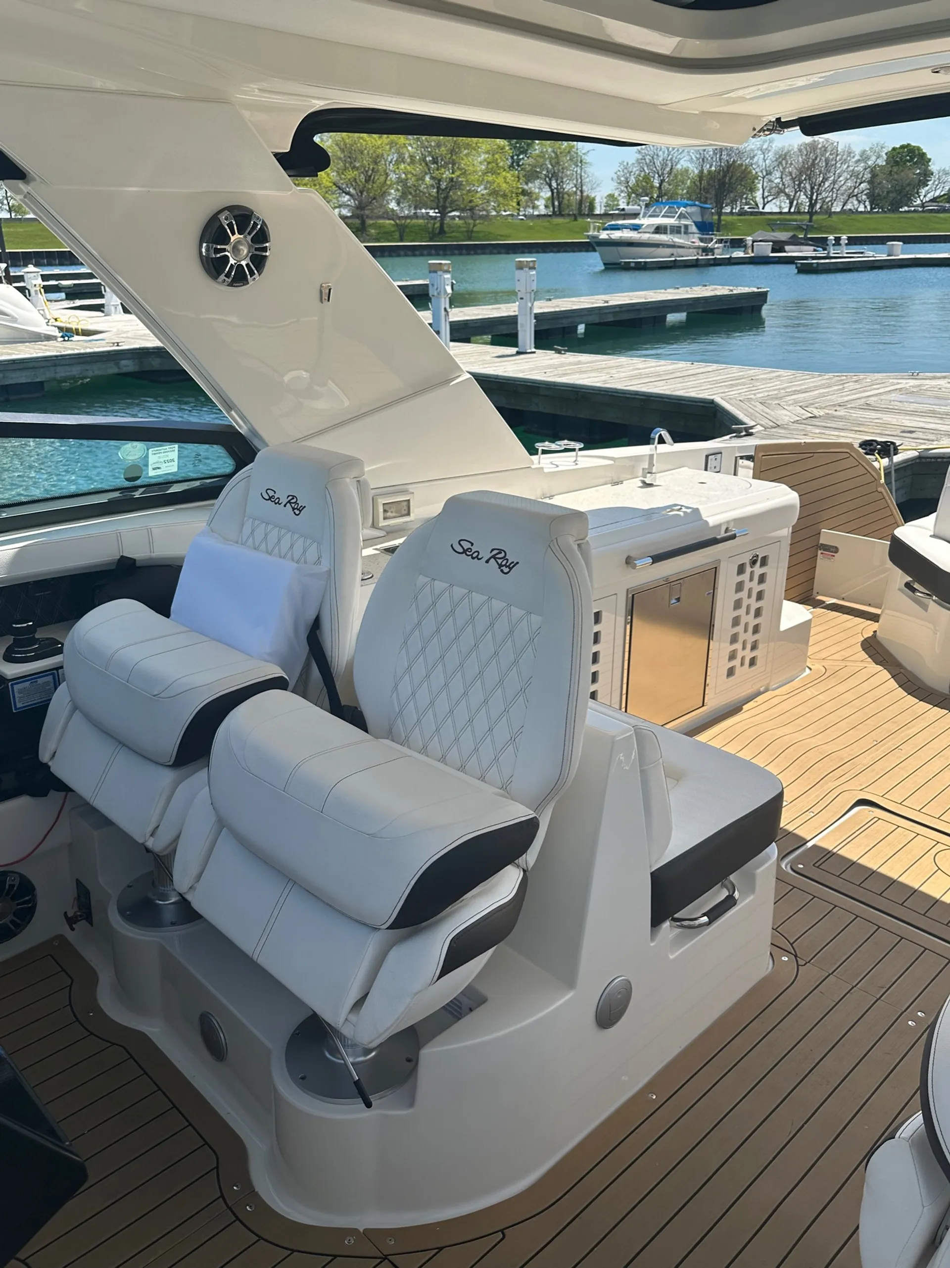 2020 Sea Ray 40' Lock Leader